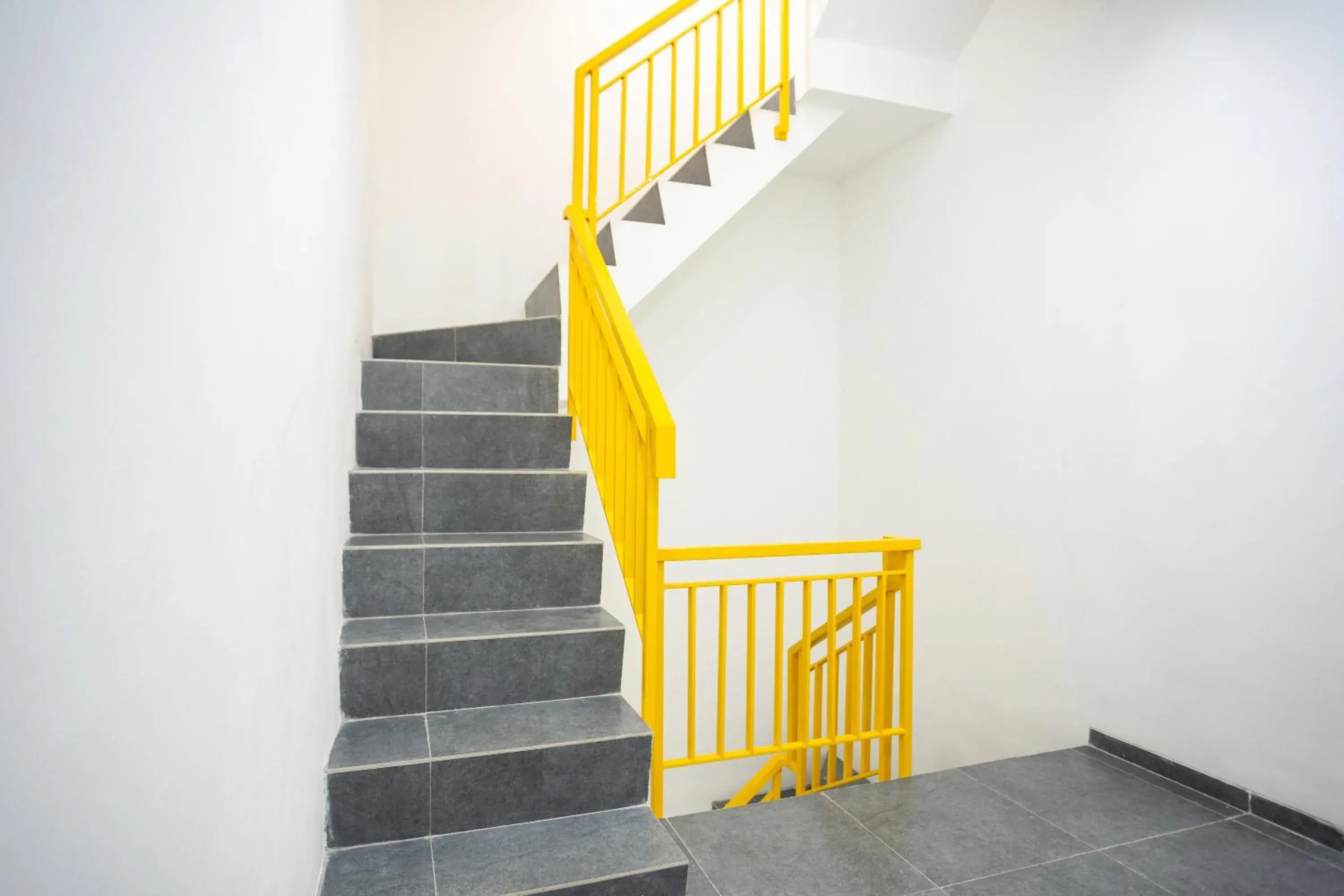 Property building in RedDoorz Plus @ Danau Sunter Utara Property building in RedDoorz Plus @ Danau Sunter Utara