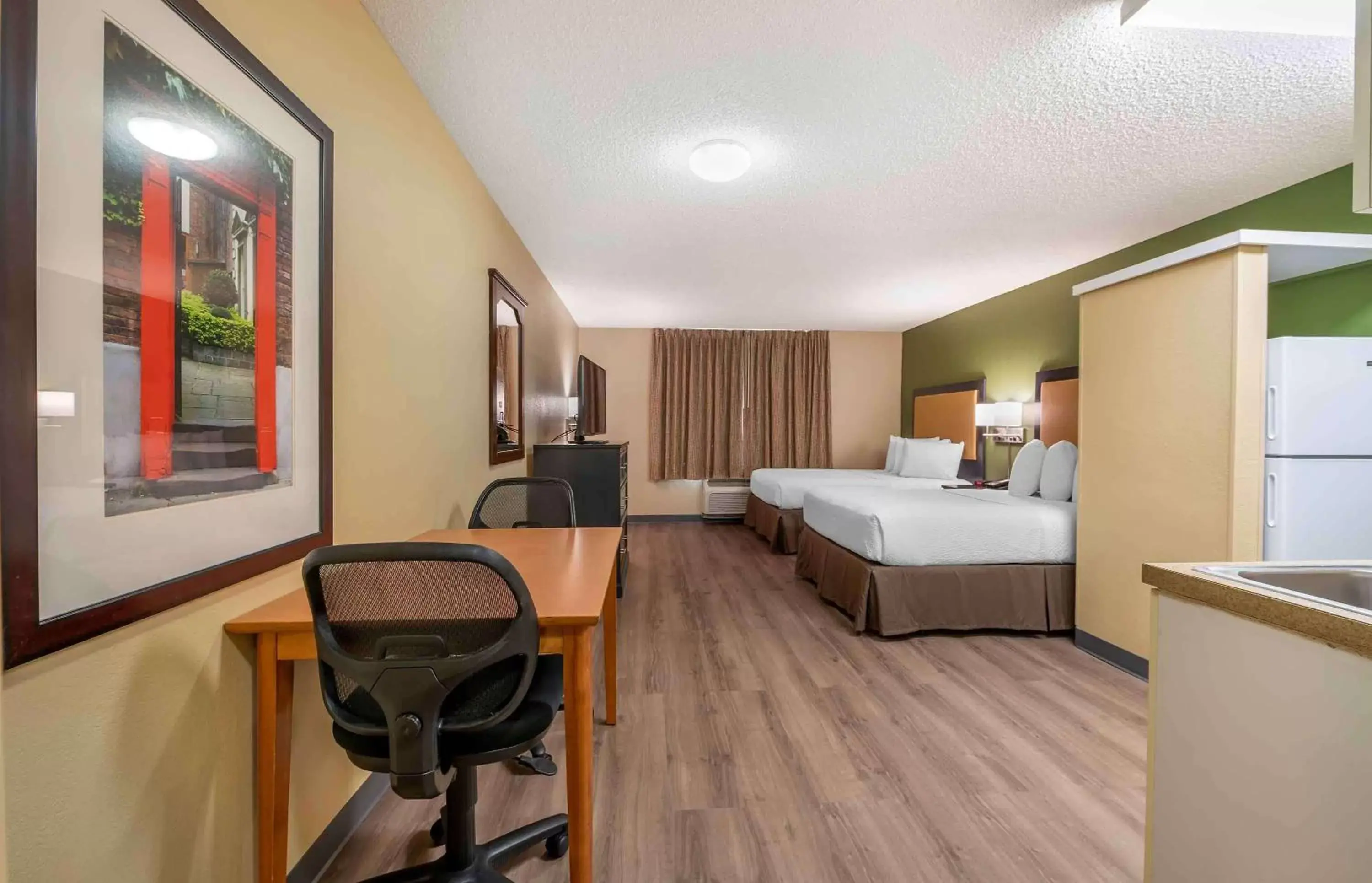 Bedroom in Extended Stay America Suites - Merrillville - US Rte 30
