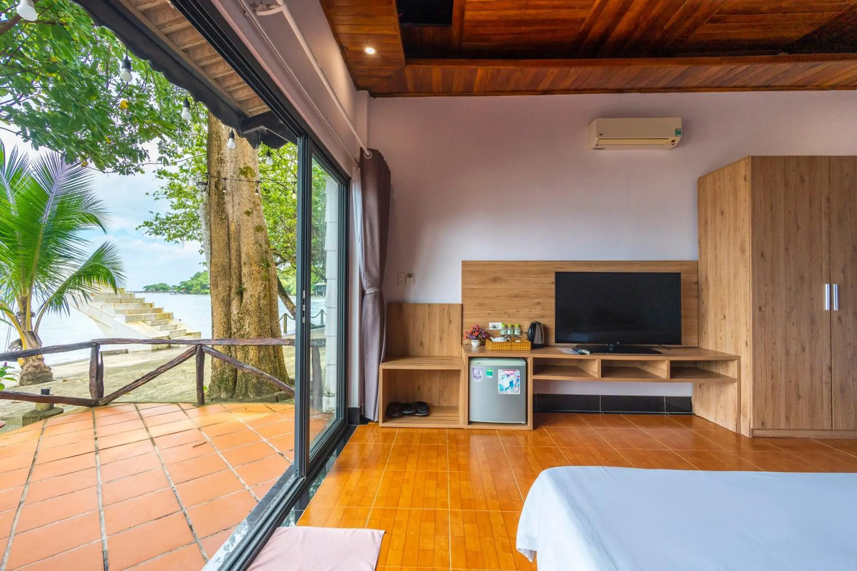 View (from property/room), Bed in Mai Phuong Resort Phu Quoc View (from property/room), Bed in Mai Phuong Resort Phu Quoc