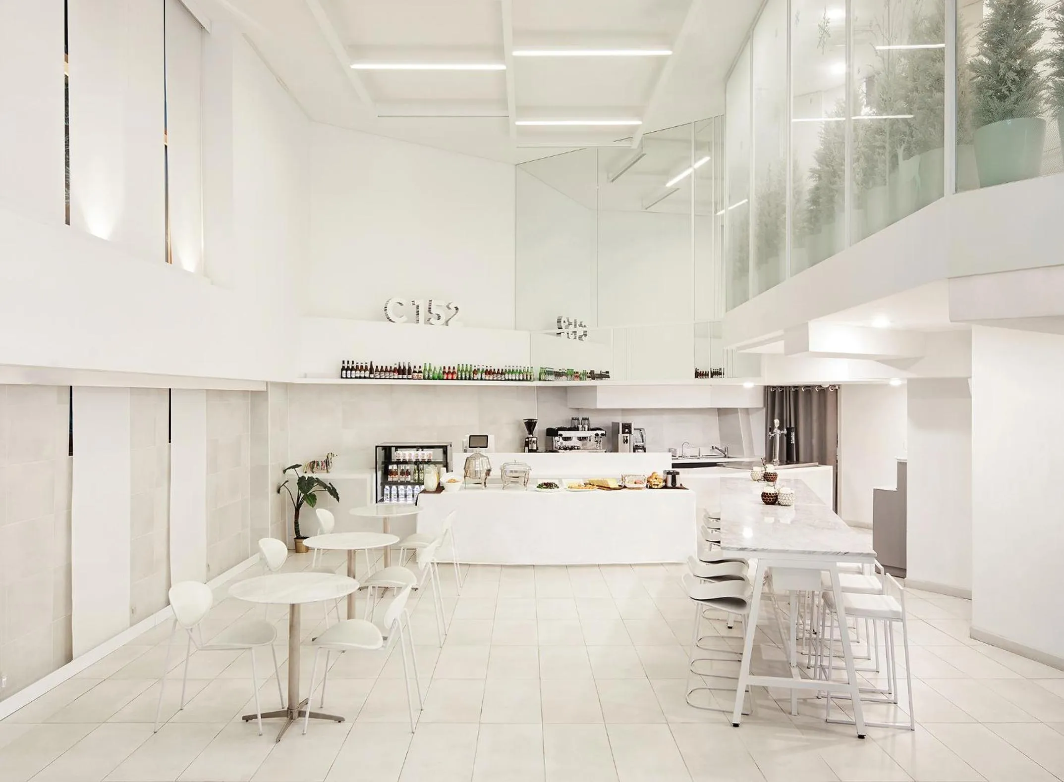 Food and drinks in H Avenue Hotel Idae Shinchon