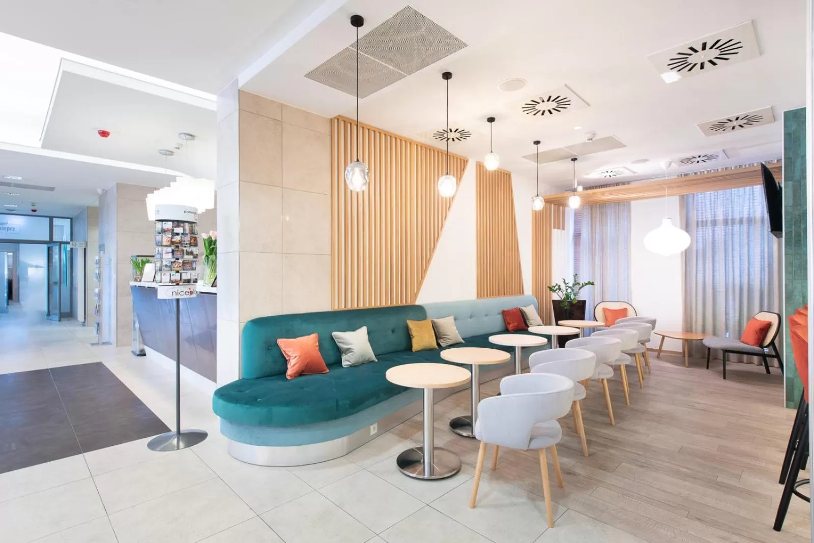 Lounge or bar in Hotel Arkon Park Gdańsk- Destigo Hotels
