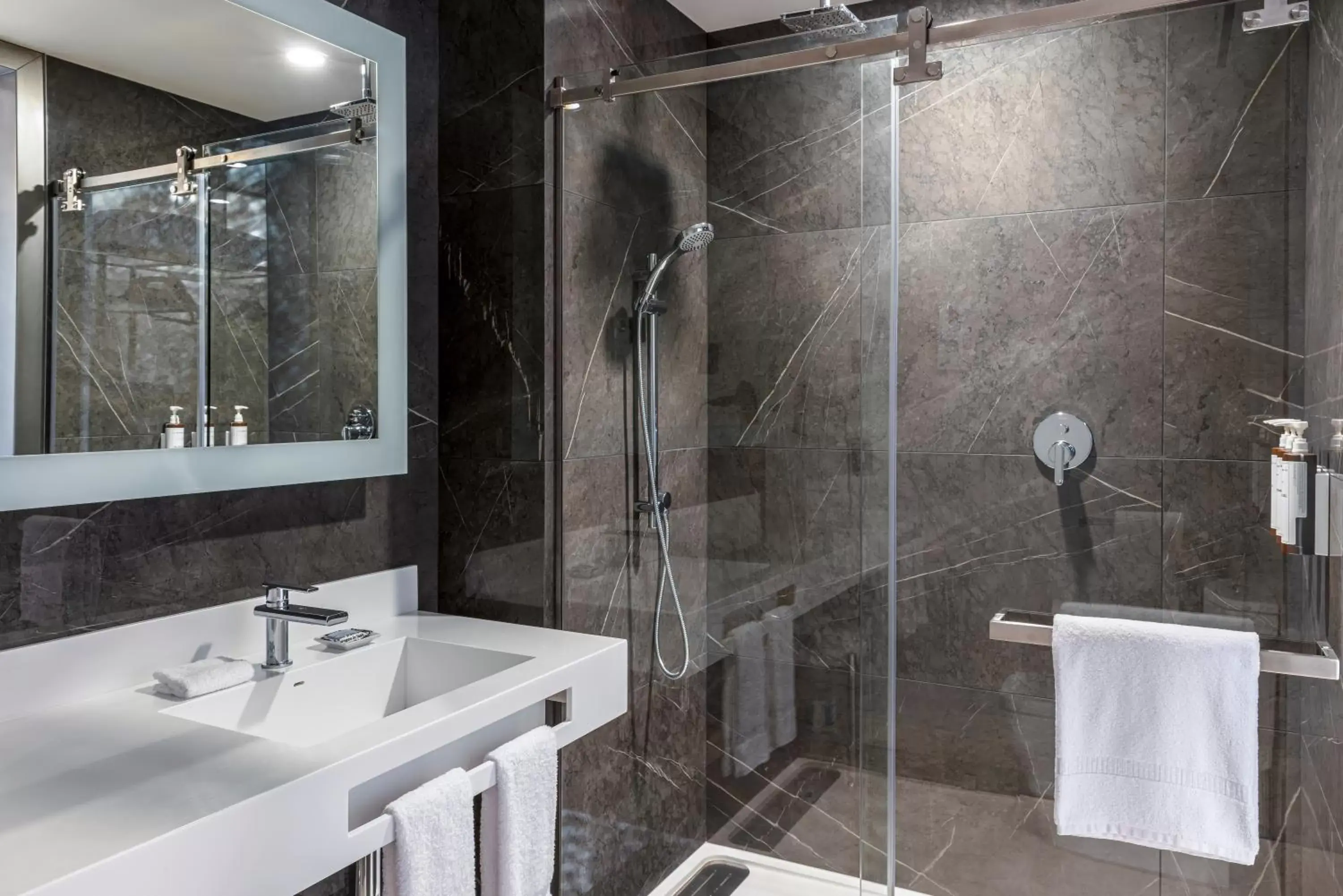 Shower, Bathroom in AC Hotel by Marriott Heredia Belen