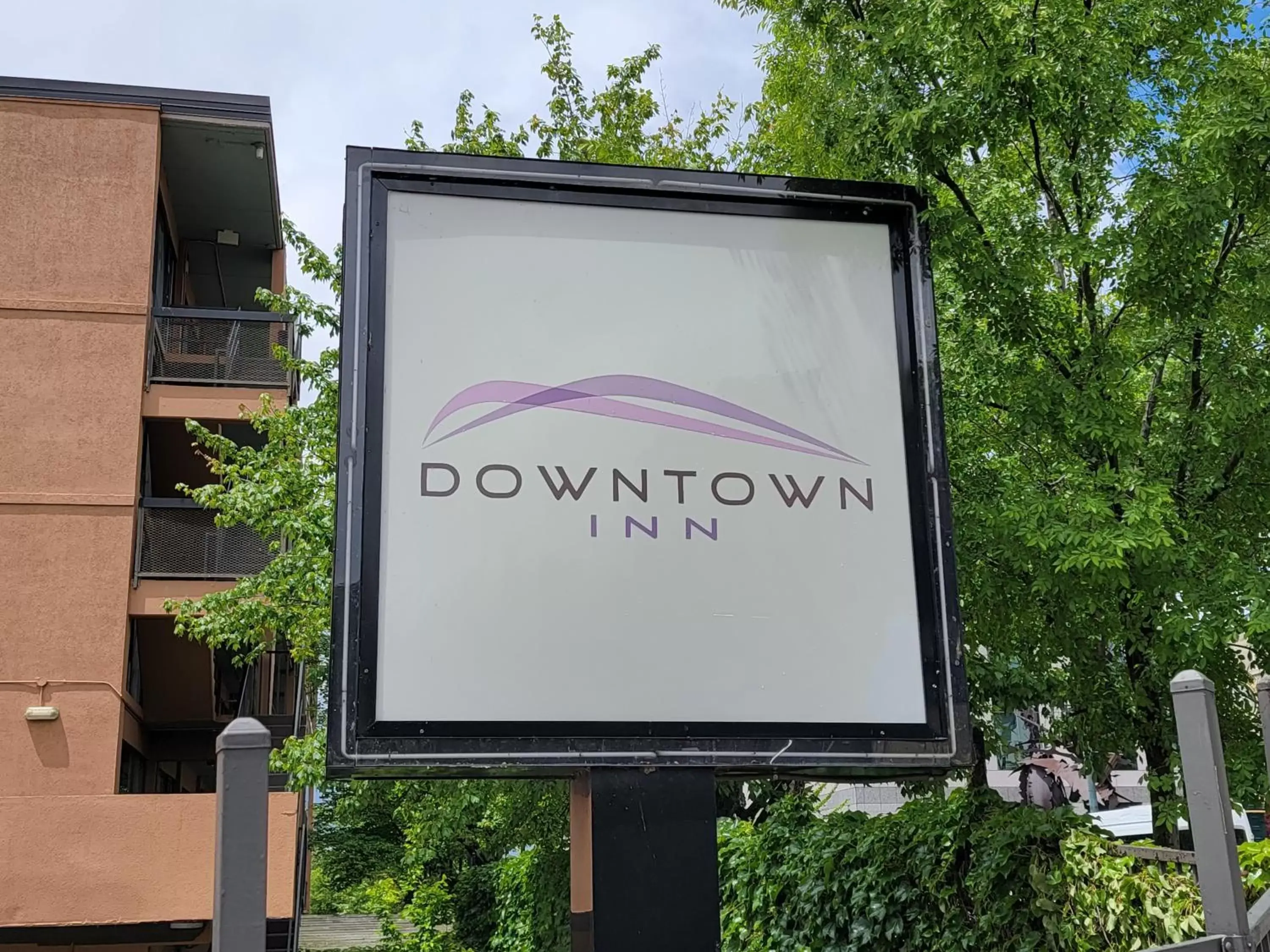 Facade/entrance, Property Logo/Sign in Downtown Inn