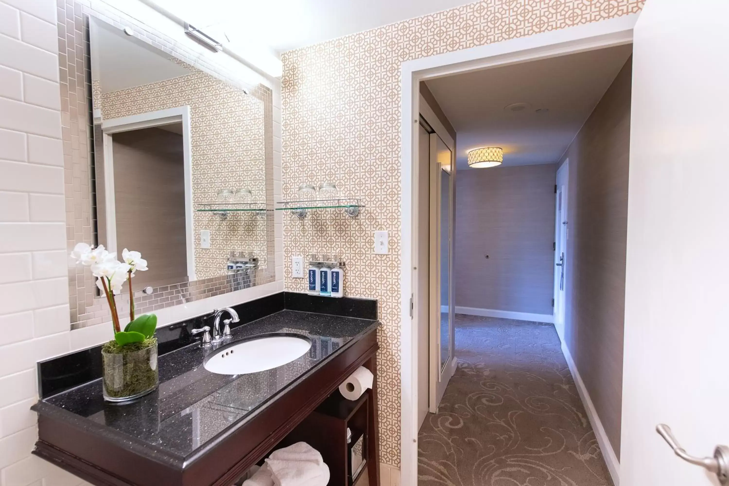 Shower, Bathroom in Hamilton Hotel - Washington DC