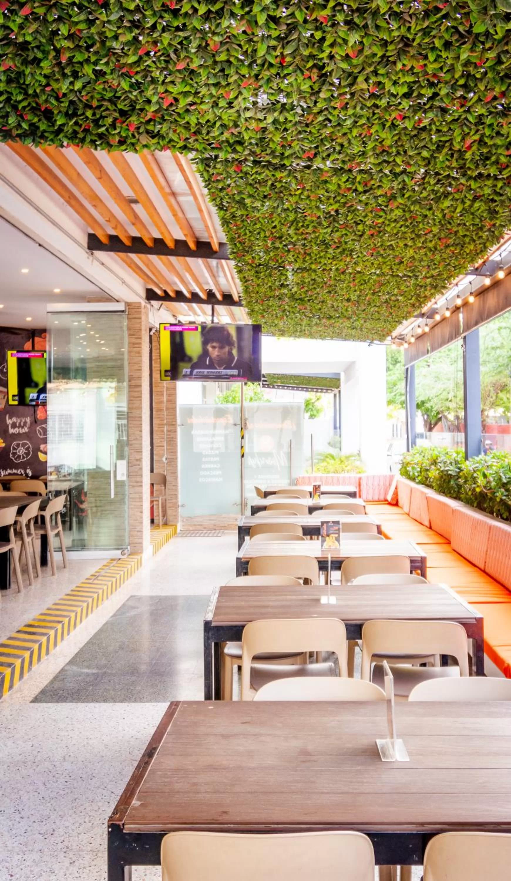 Restaurant/places to eat in Hotel Portobahia Santa Marta Rodadero