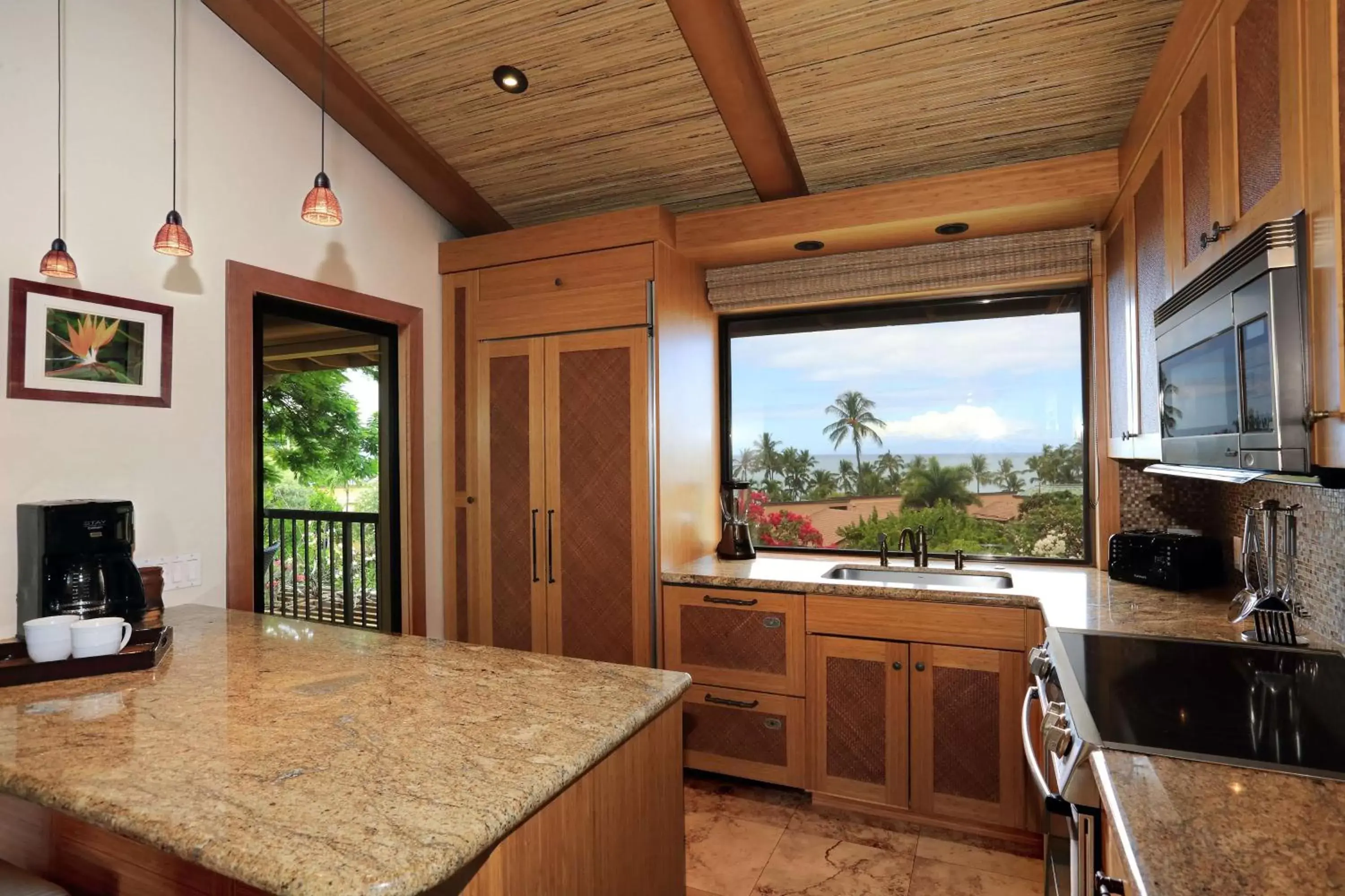 Photo of the whole room, Kitchen/Kitchenette in Wailea Ekahi Village, a Destination by Hyatt Residence