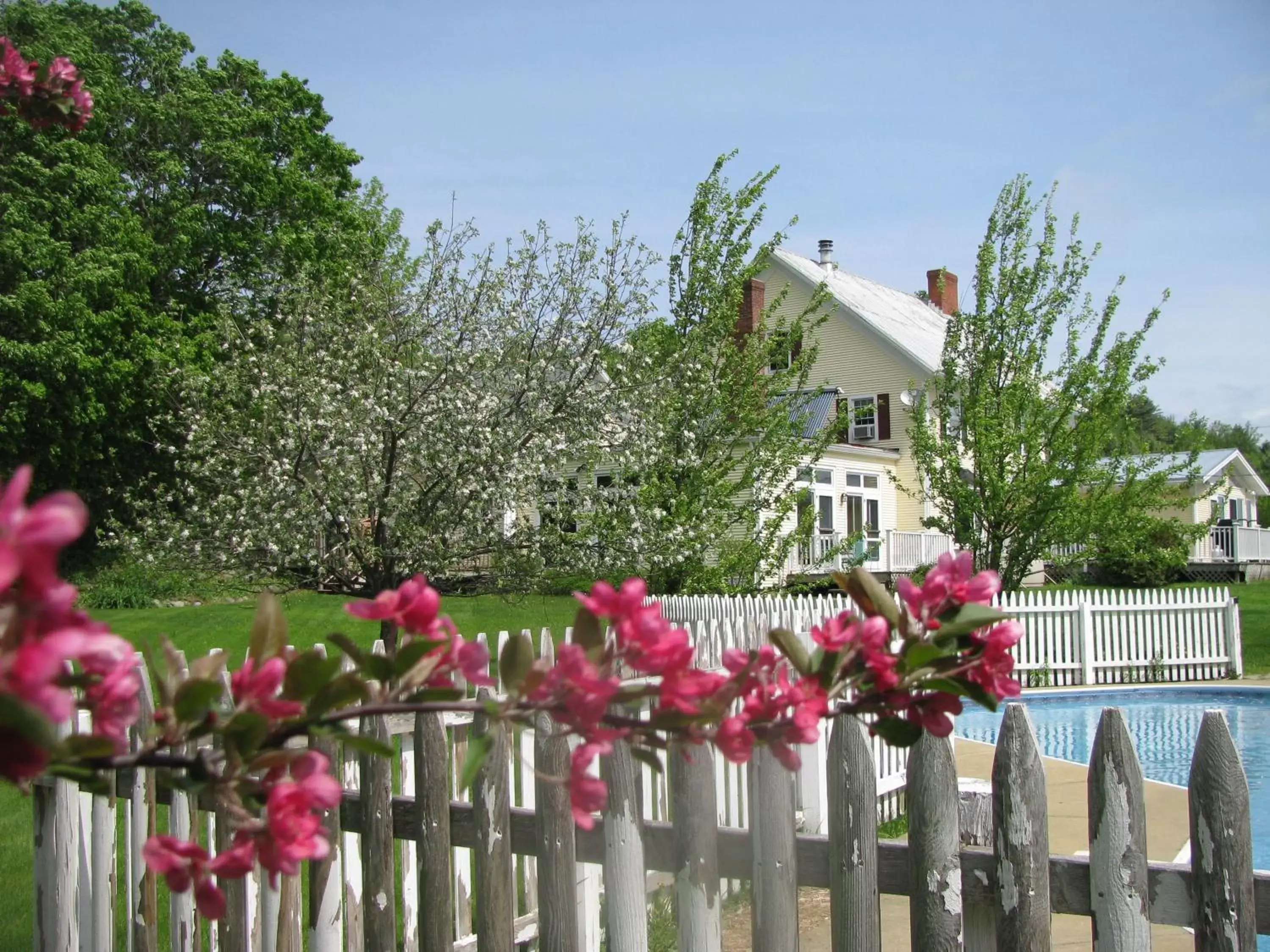 Garden, Property Building in Inn at Buck Hollow Farm