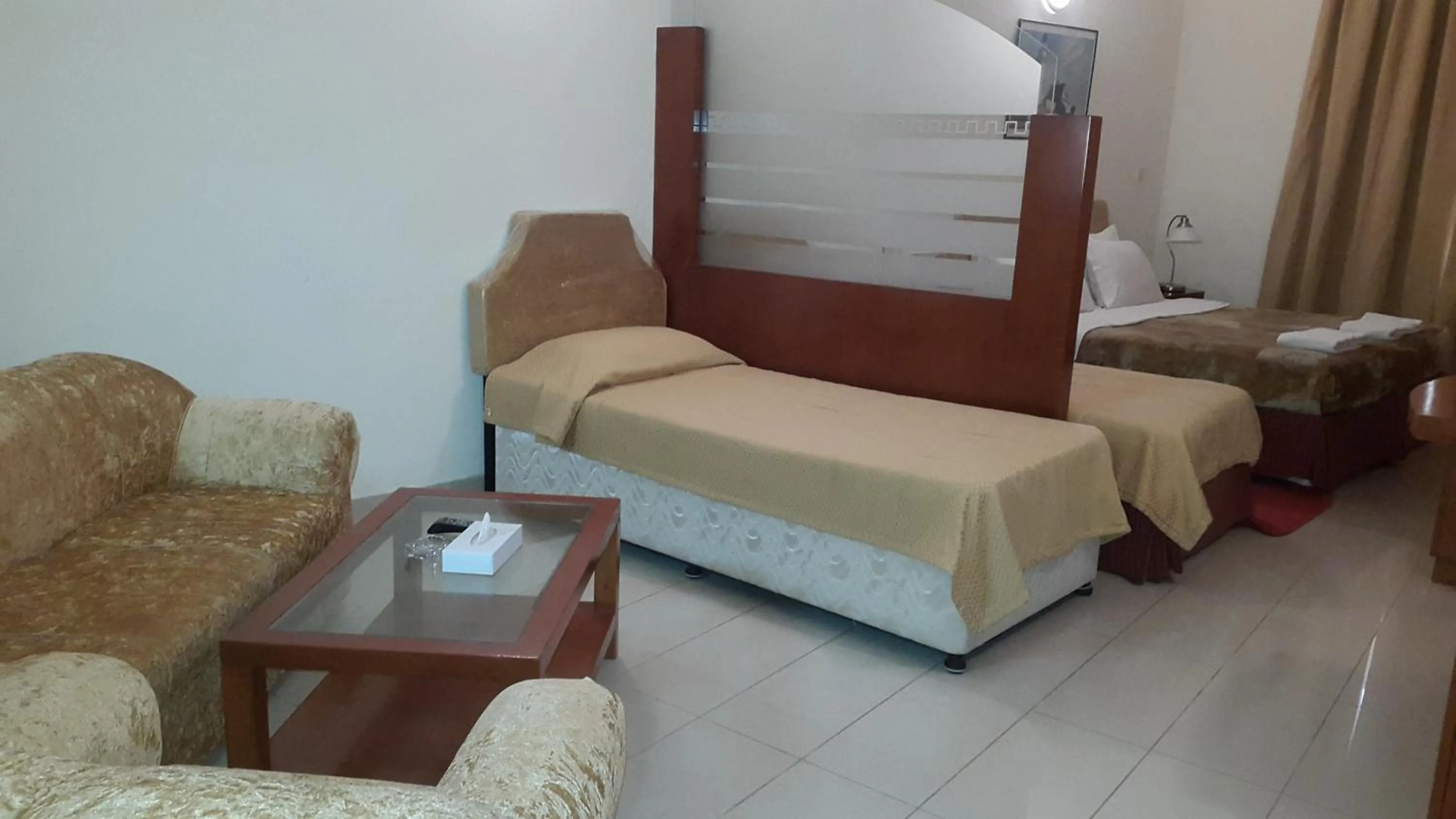 Bed in AL Raien Hotel Apartment