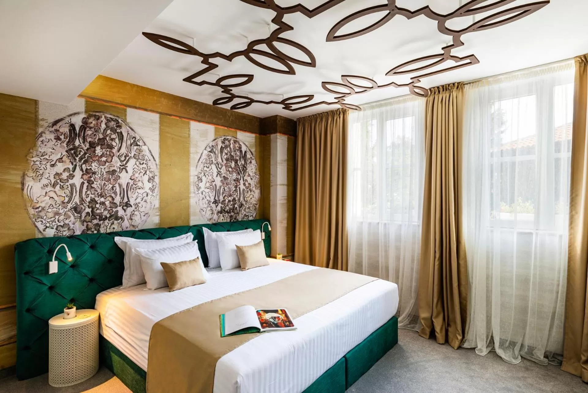 City view, Bed in Gallery 37 Powered by ASTON