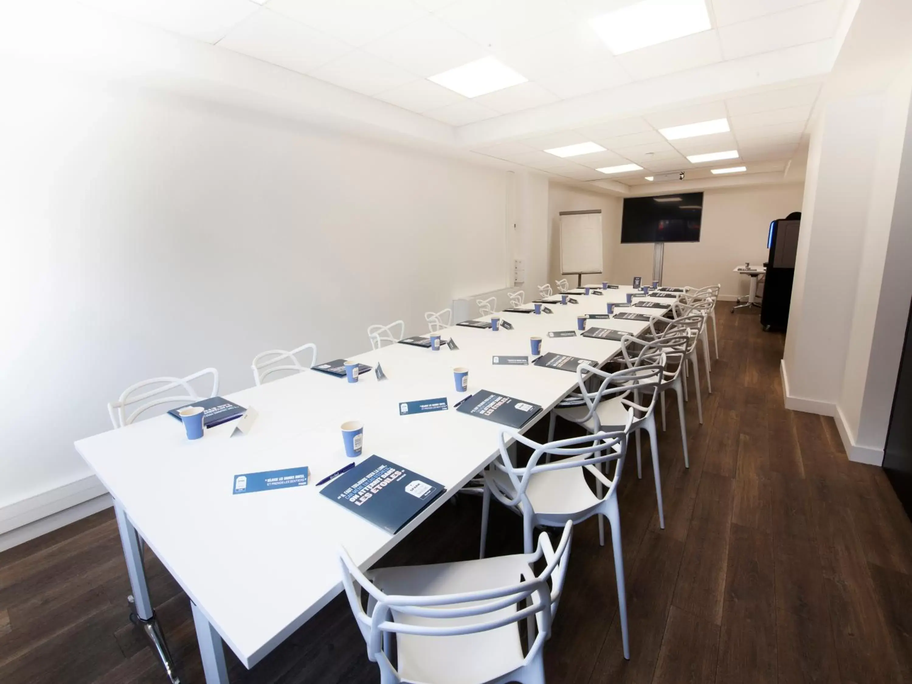 Business facilities in Kyriad Hotel Clermont Ferrand Centre