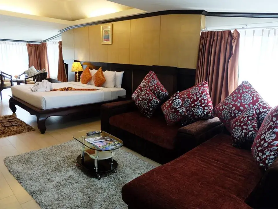 Guests, Bed in Grand Hill Resort and Spa