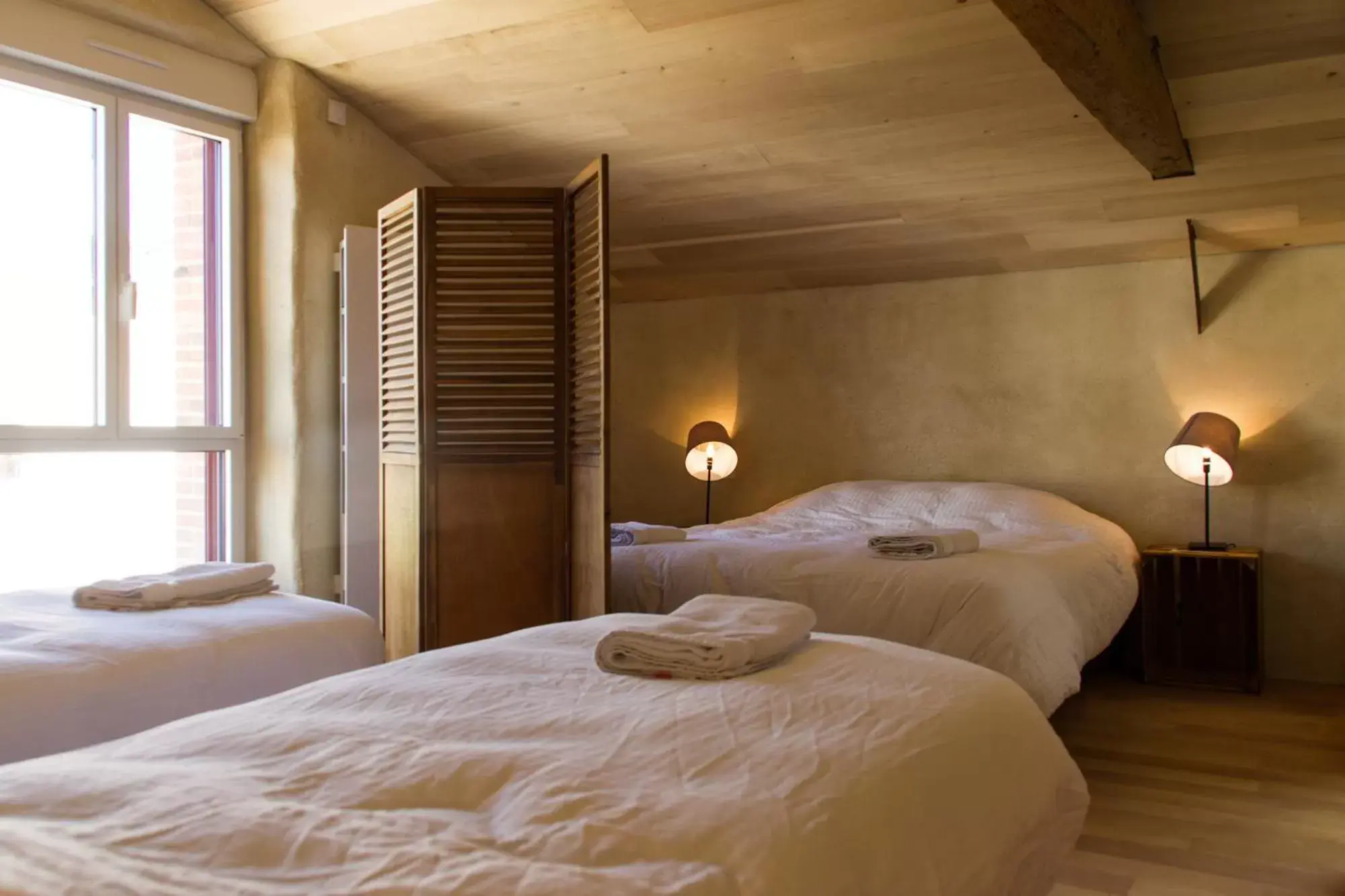 Bed in Le Puy Carmin - Chambre d'hôtes avec jacuzzi