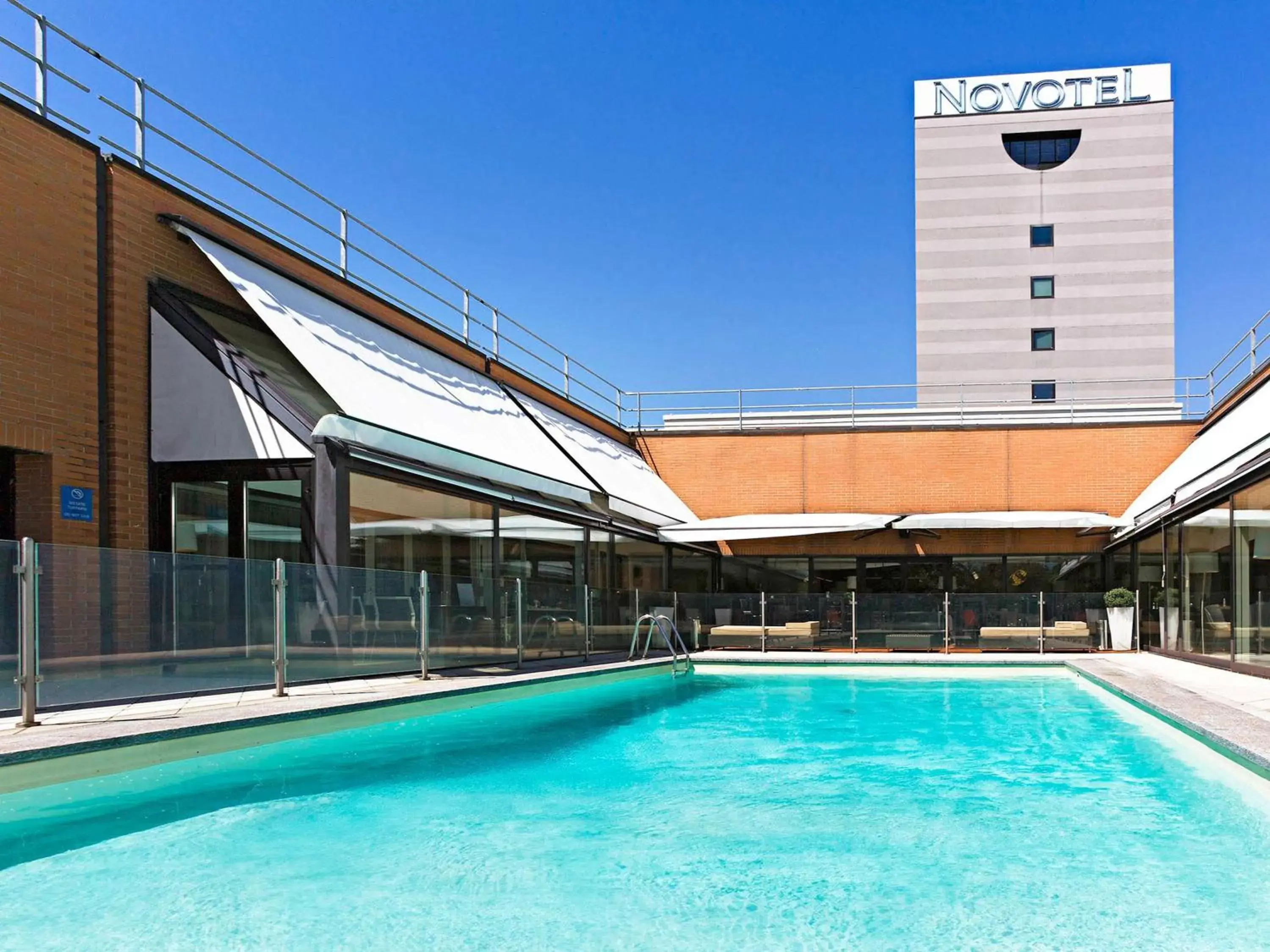 Property building, Swimming Pool in Novotel Milano Linate Aeroporto