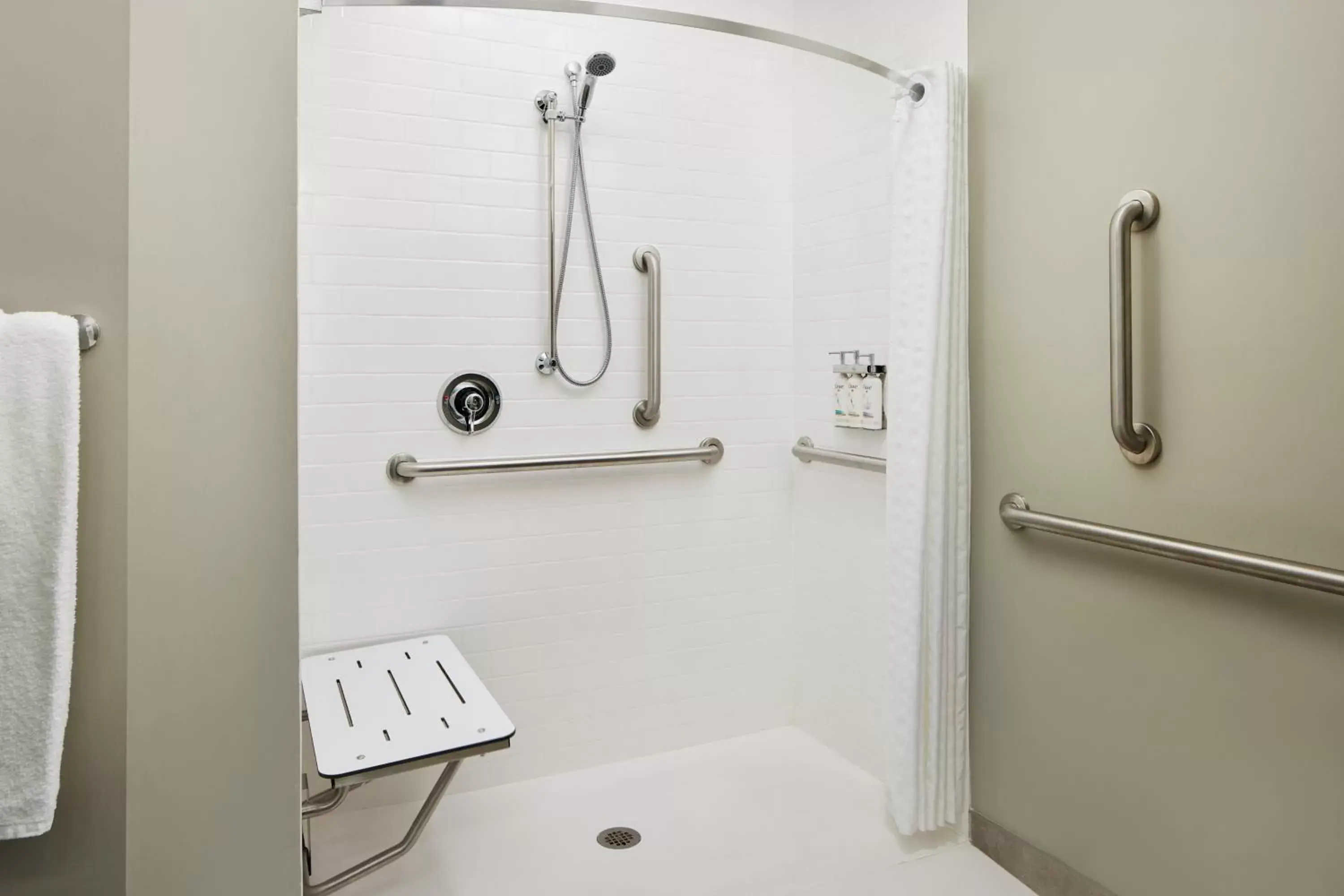 Queen Studio Suite - Mobility Access Roll in Shower/Non-Smoking in Candlewood Suites - Lebanon, an IHG Hotel Queen Studio Suite - Mobility Access Roll in Shower/Non-Smoking in Candlewood Suites - Lebanon, an IHG Hotel