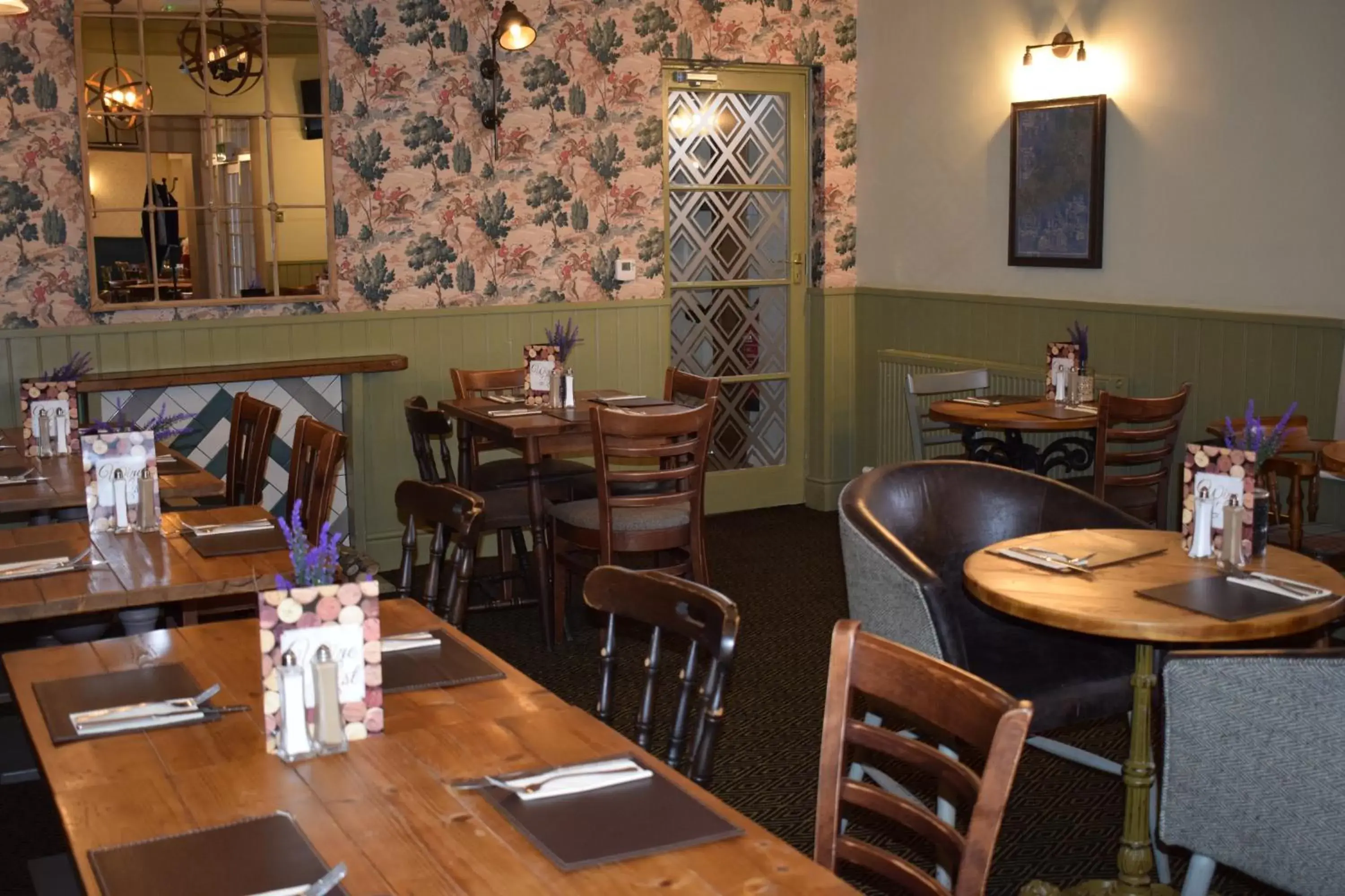 Restaurant/Places to Eat in Woolpack Pub & Kitchen