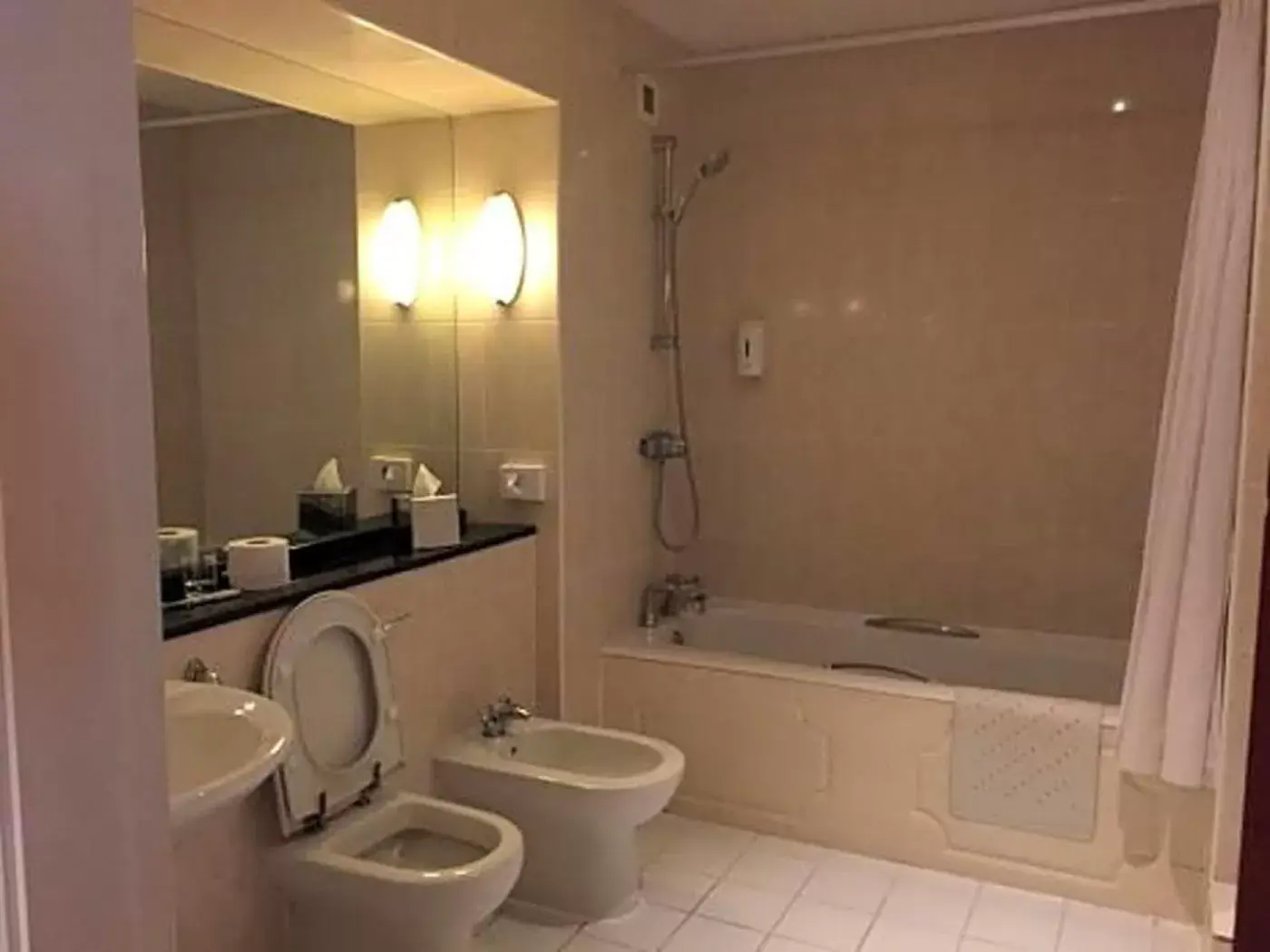 Shower, Bathroom in Basingstoke Country Hotel & Spa