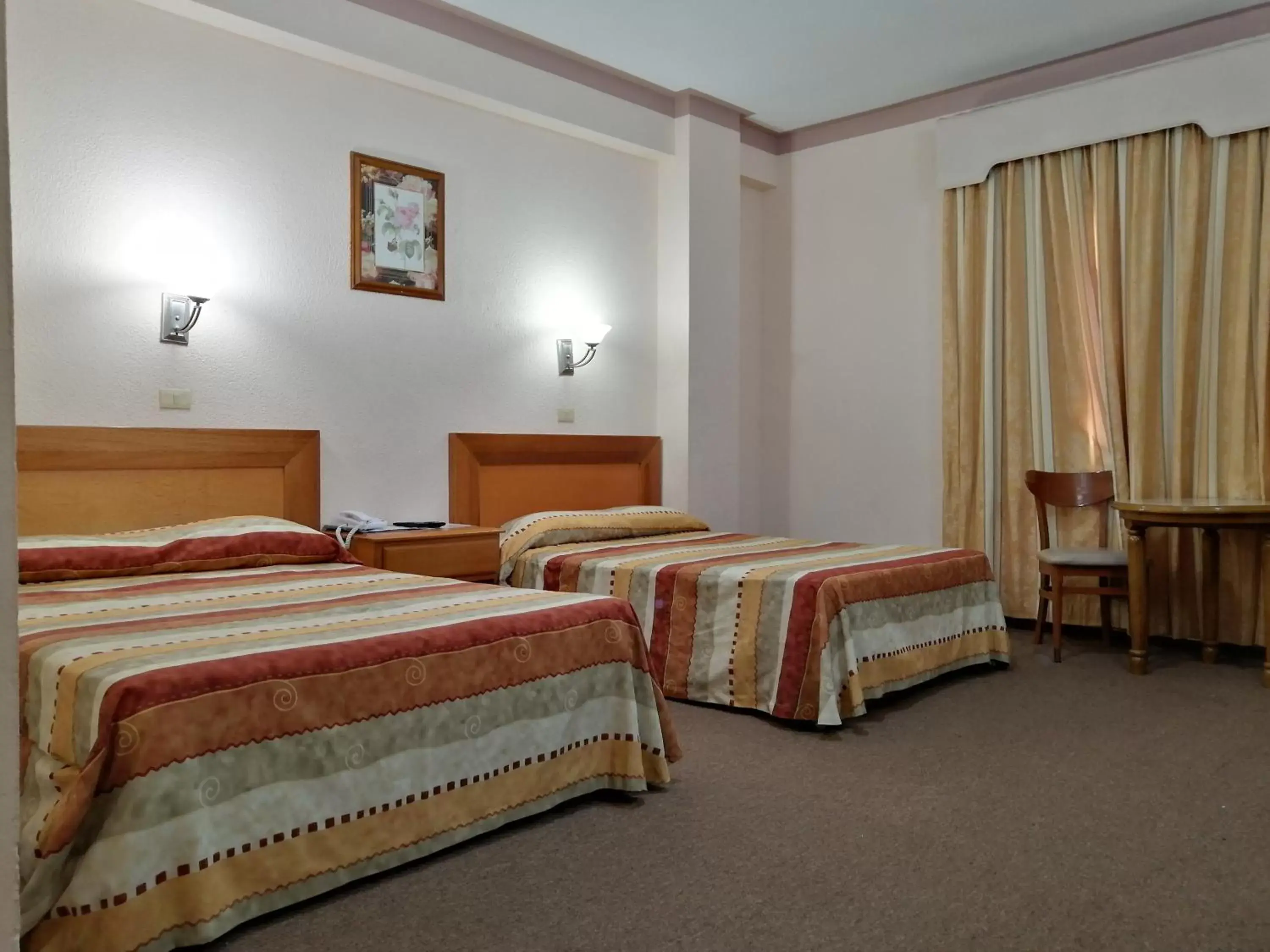 Bedroom, Bed in Hotel Astromundo