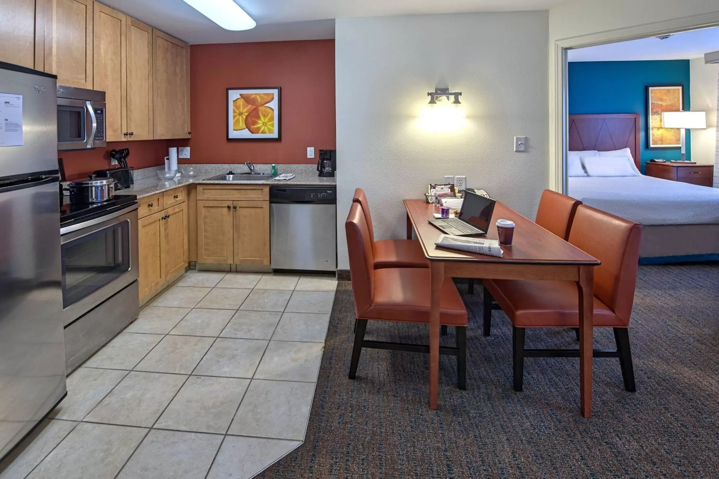 Bedroom, Kitchen/Kitchenette in Residence Inn by Marriott Fayetteville Cross Creek