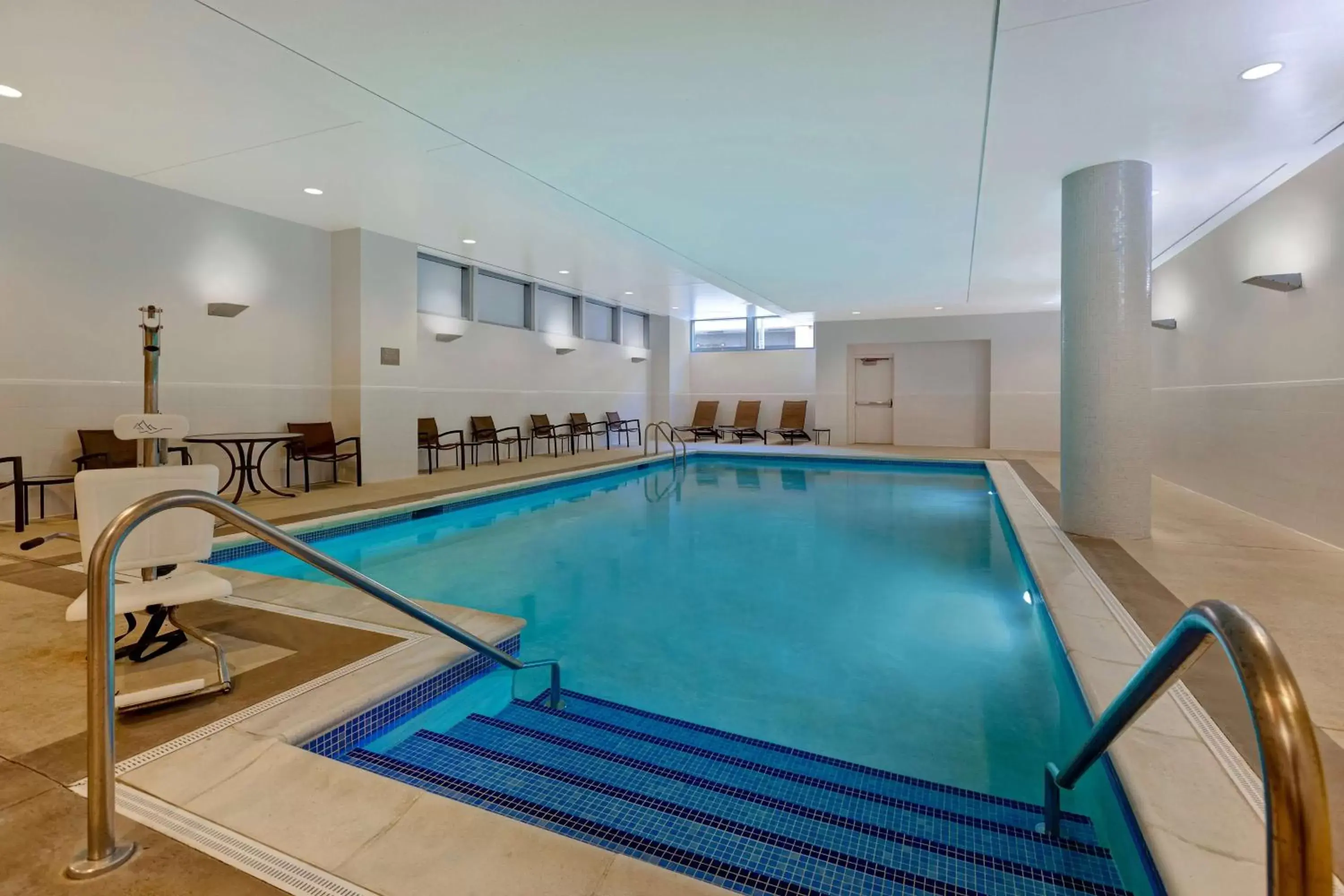 Activities, Swimming Pool in Hyatt Place Bloomington / Normal