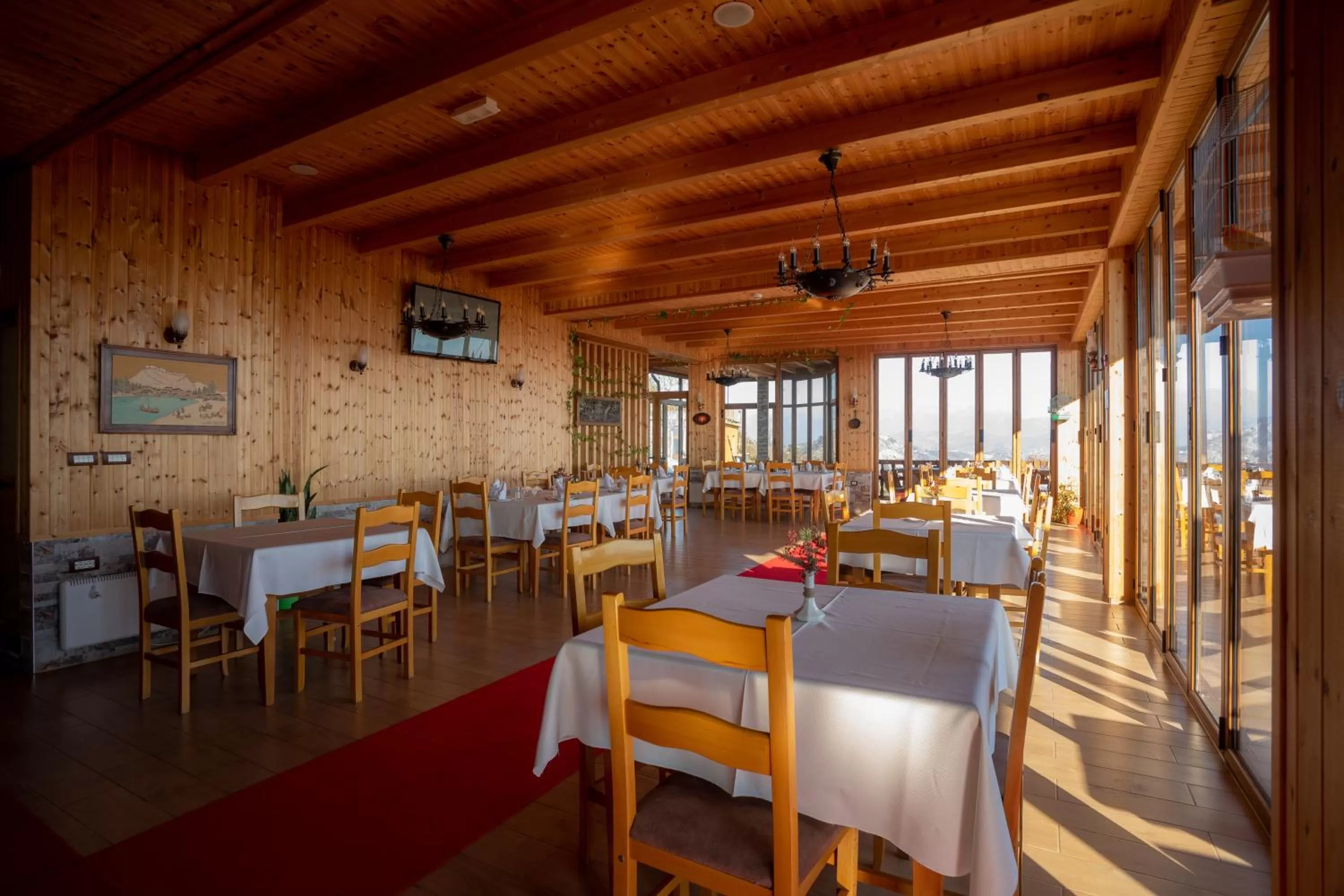 Restaurant/Places to Eat in OLD HOUSE