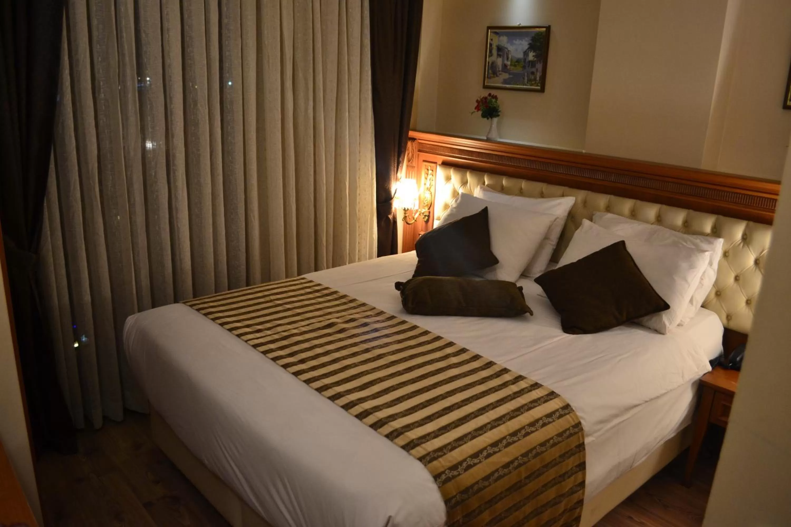 Bed in Seven Days Hotel - İstanbul