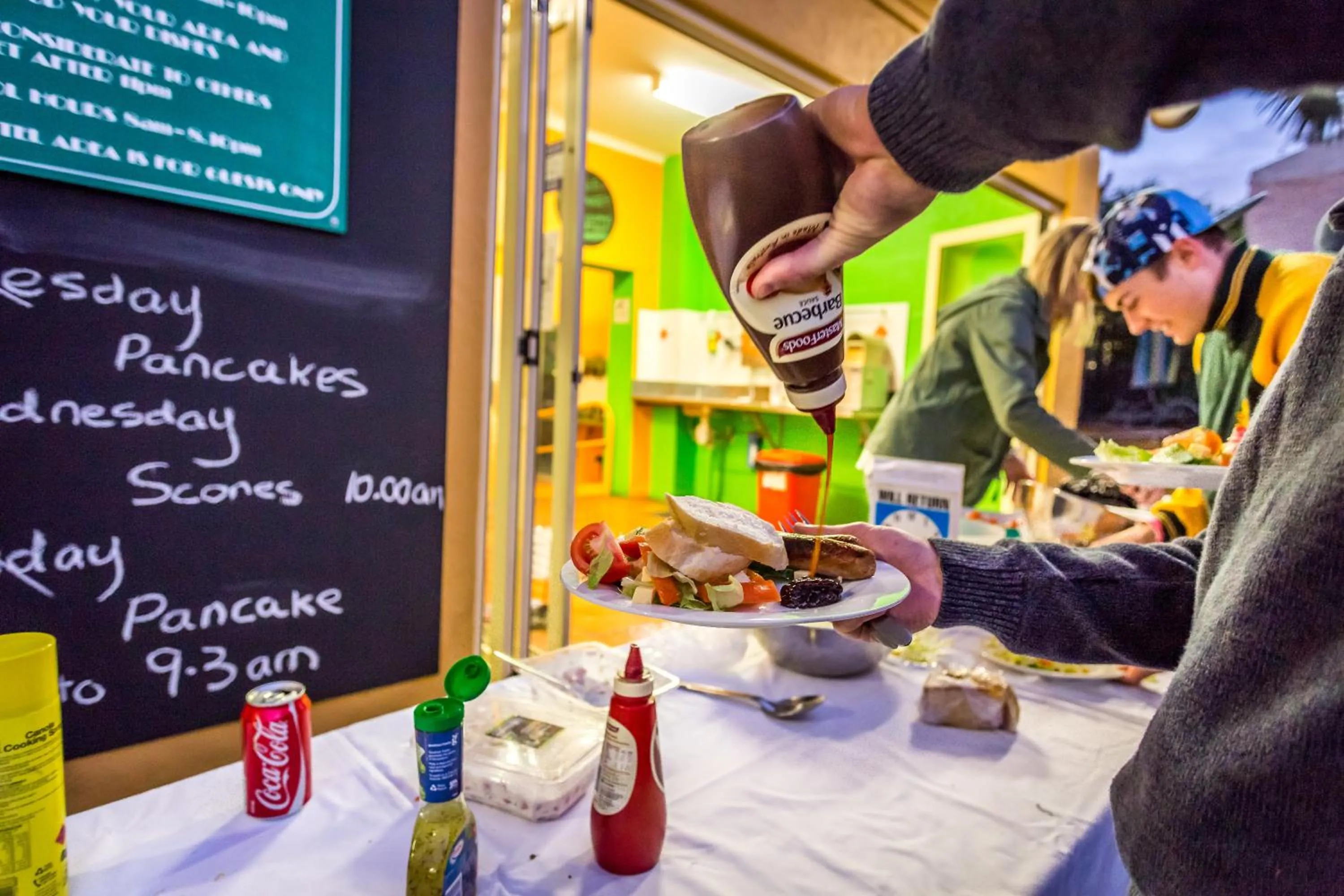 Entertainment in YHA Alice Springs