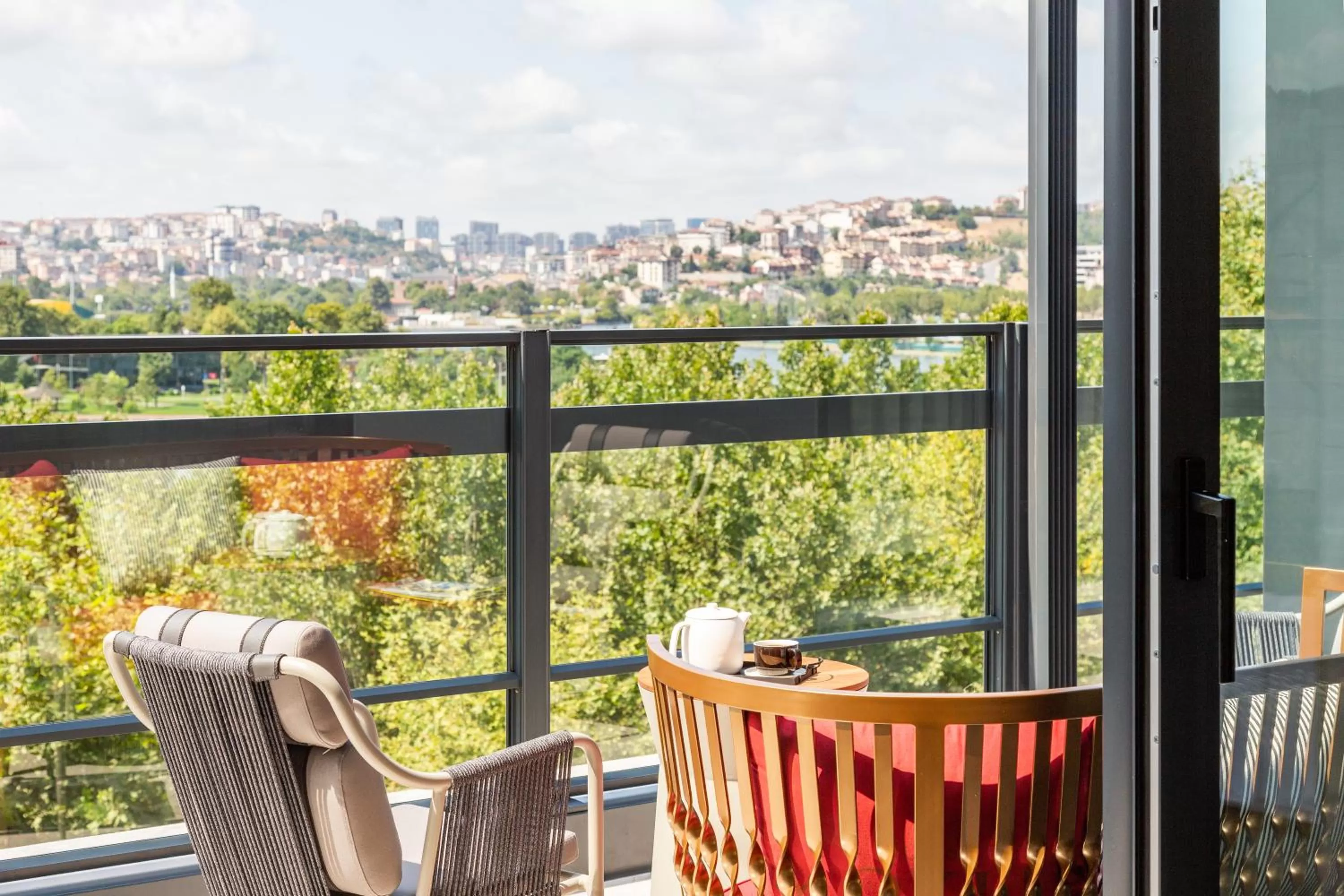 Balcony/Terrace in Stayso The House Hotel
