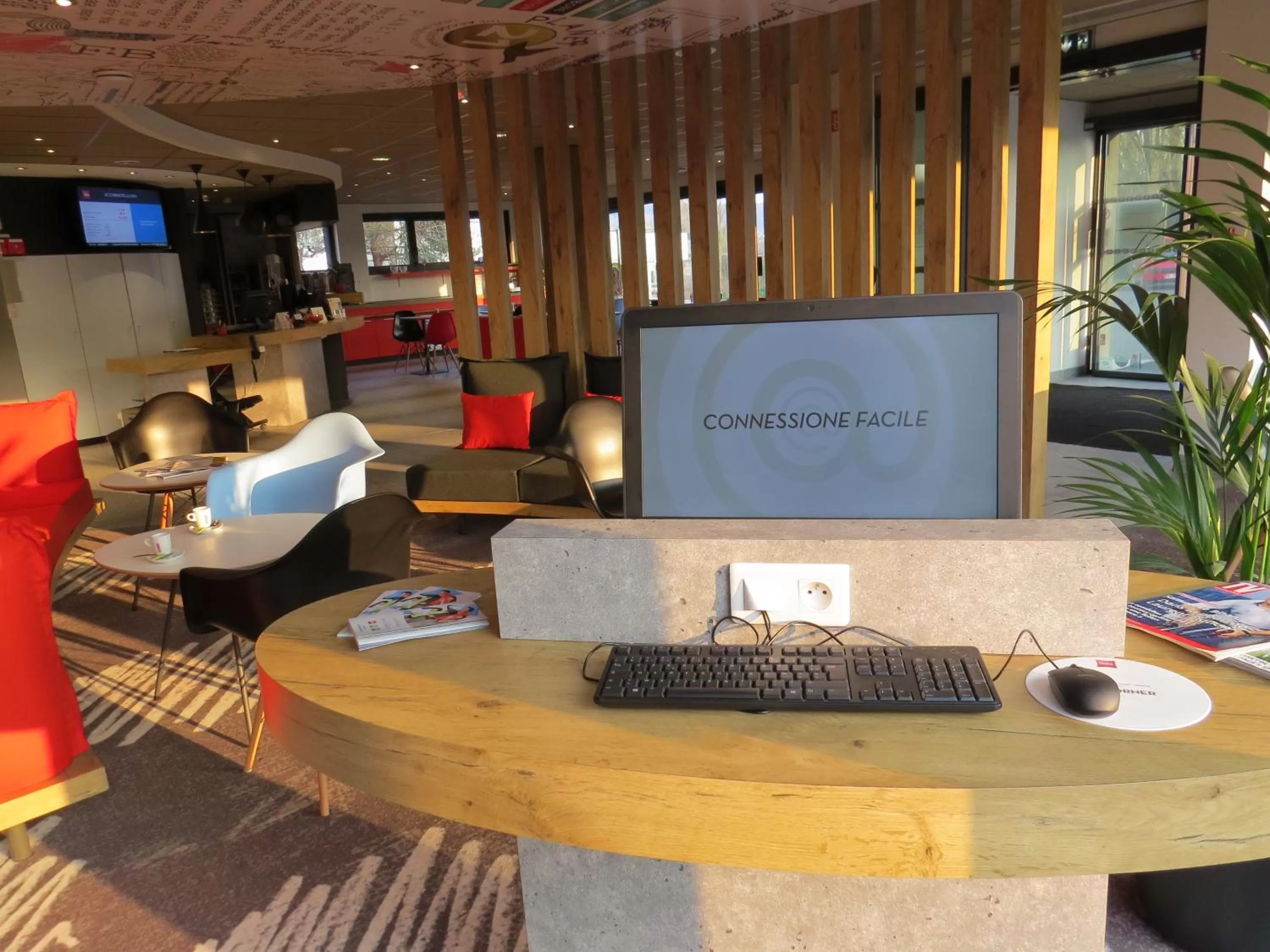 Business facilities in ibis Soissons