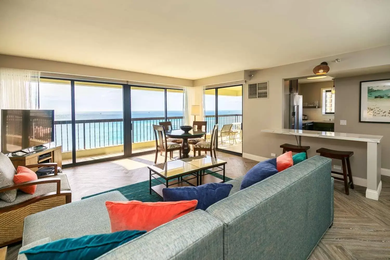 Patio, Seating Area in Aston Waikiki Beach Tower