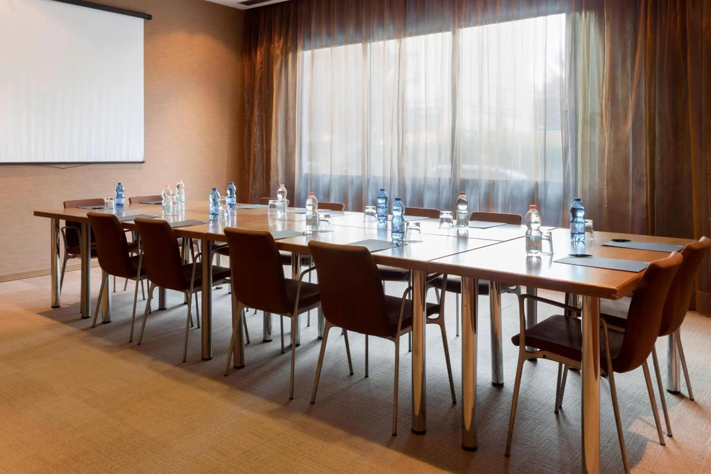 Meeting/conference room in AC Hotel Vicenza by Marriott