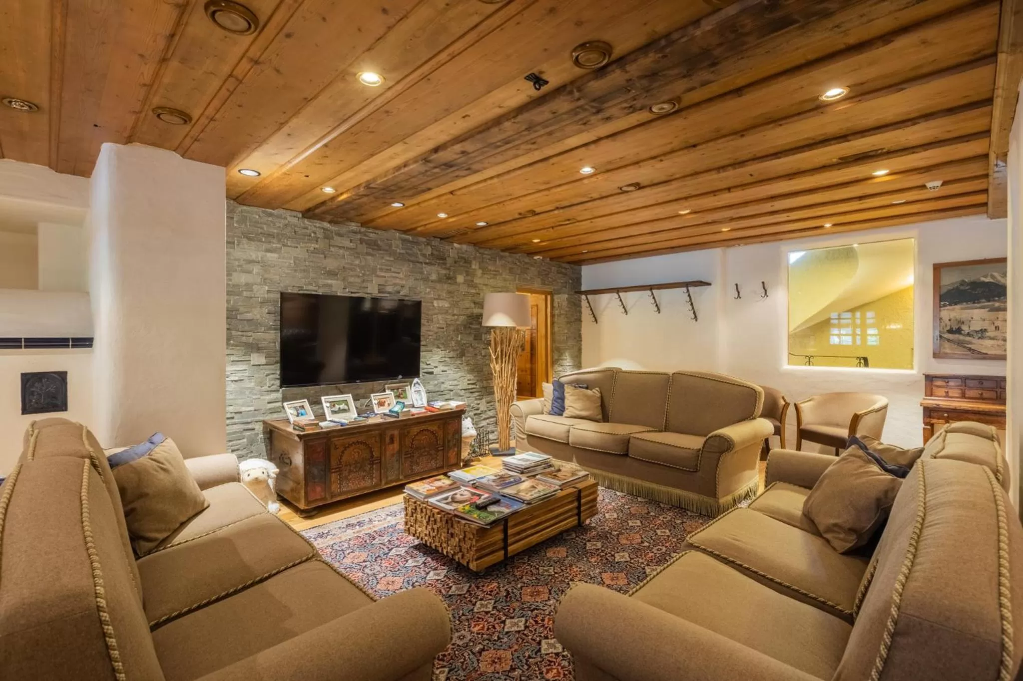 Communal lounge/ TV room in Hotel Hocheder