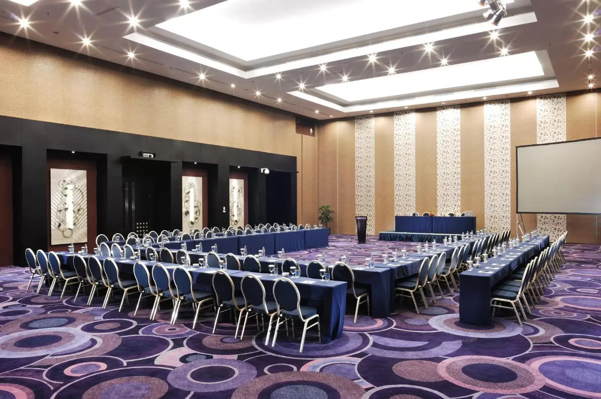 Meeting/conference room in Holiday Inn Bandung Pasteur, an IHG Hotel