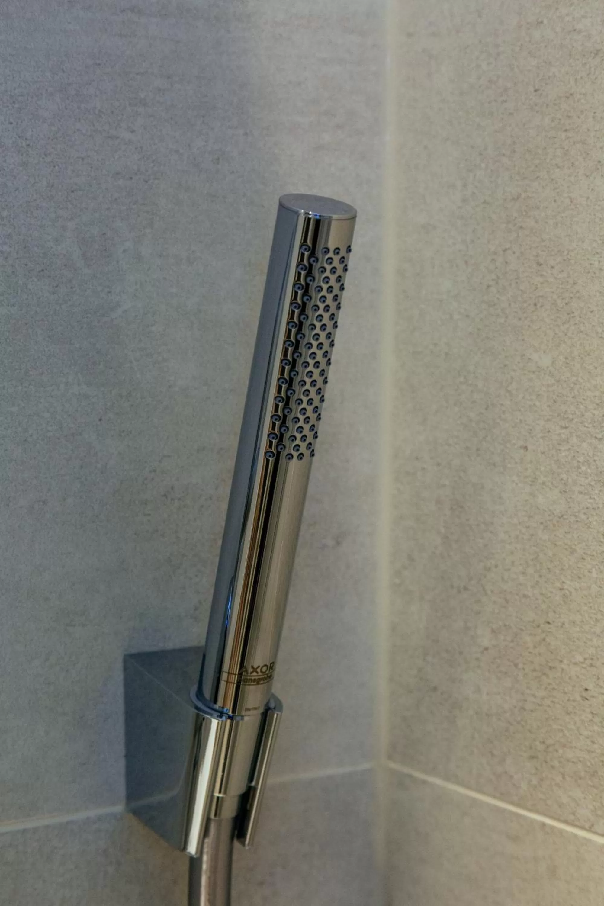 Shower in Oliver Plaza Hotel