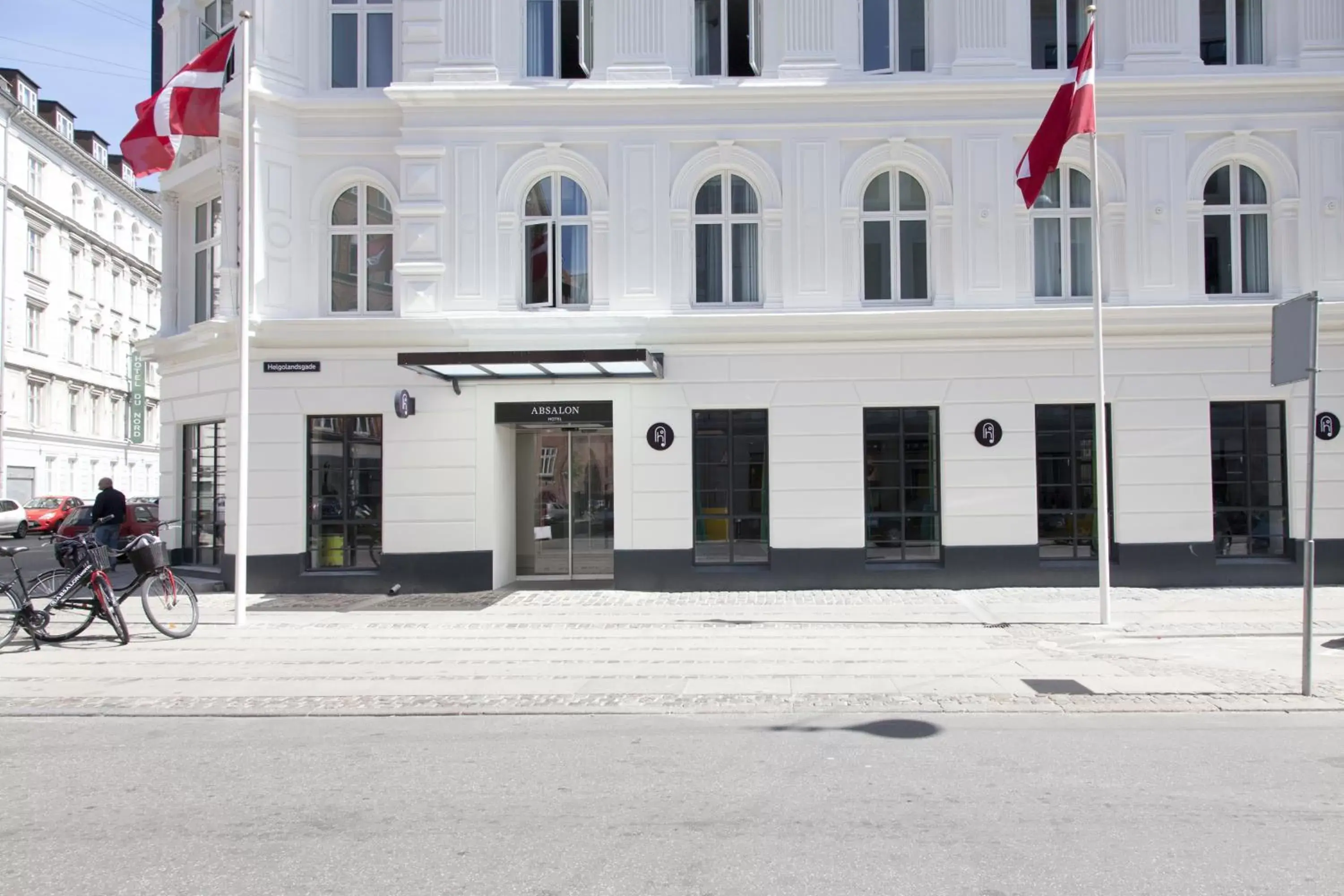 Facade/entrance in Absalon Hotel Facade/entrance in Absalon Hotel
