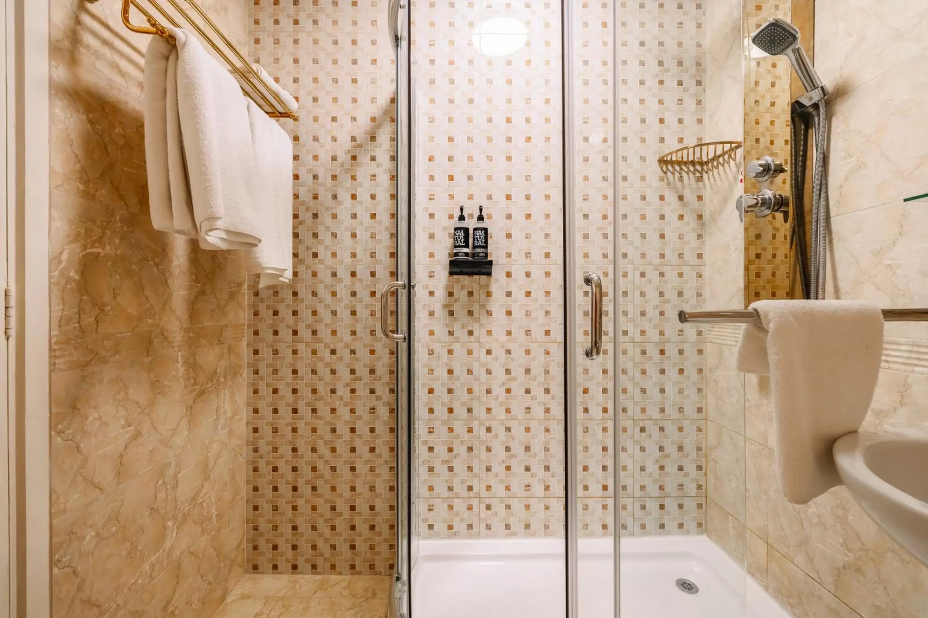 Shower, Bathroom in Muthu Belstead Brook Hotel
