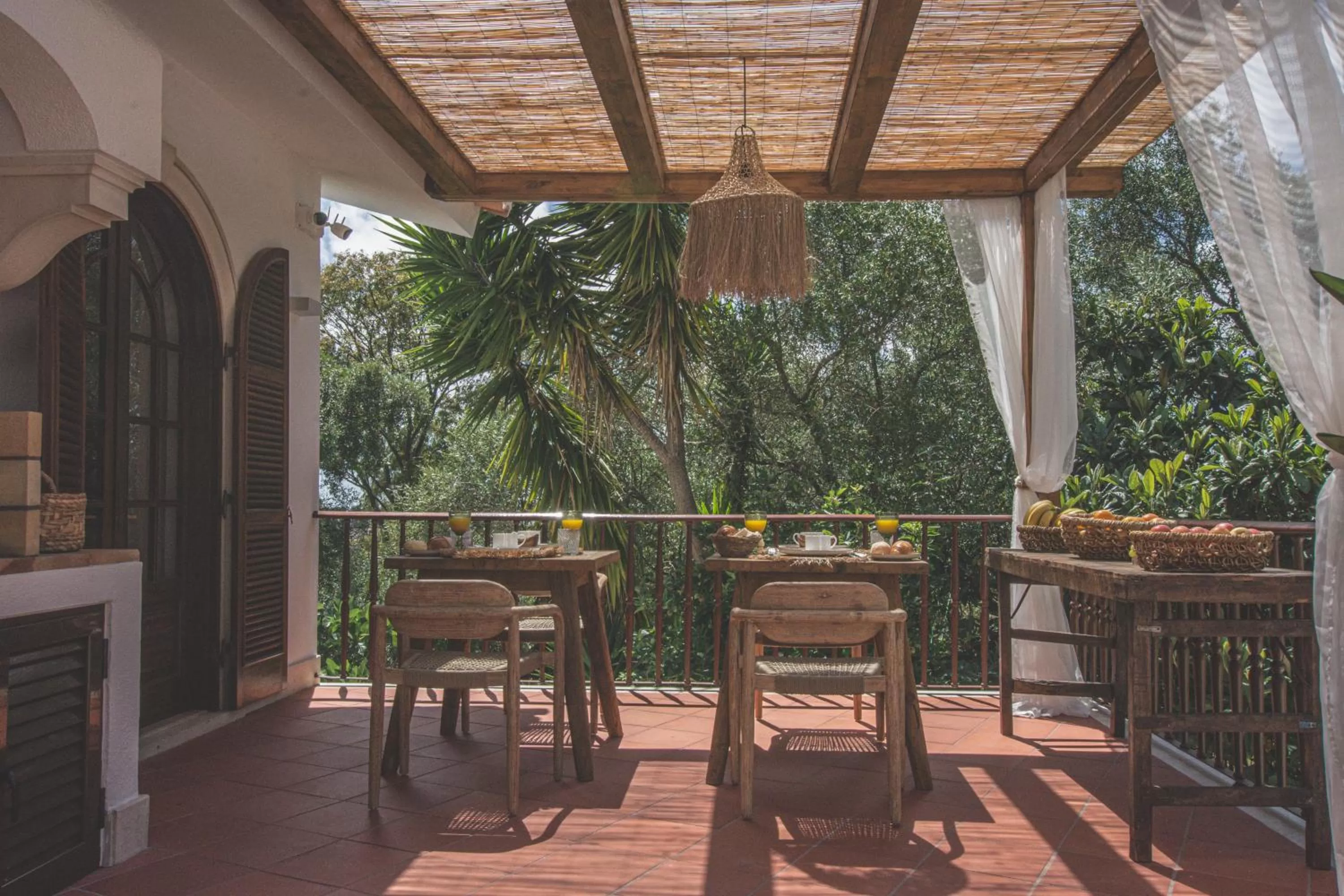 Restaurant/Places to Eat in Villa Pietra Estoril Eco Guesthouse