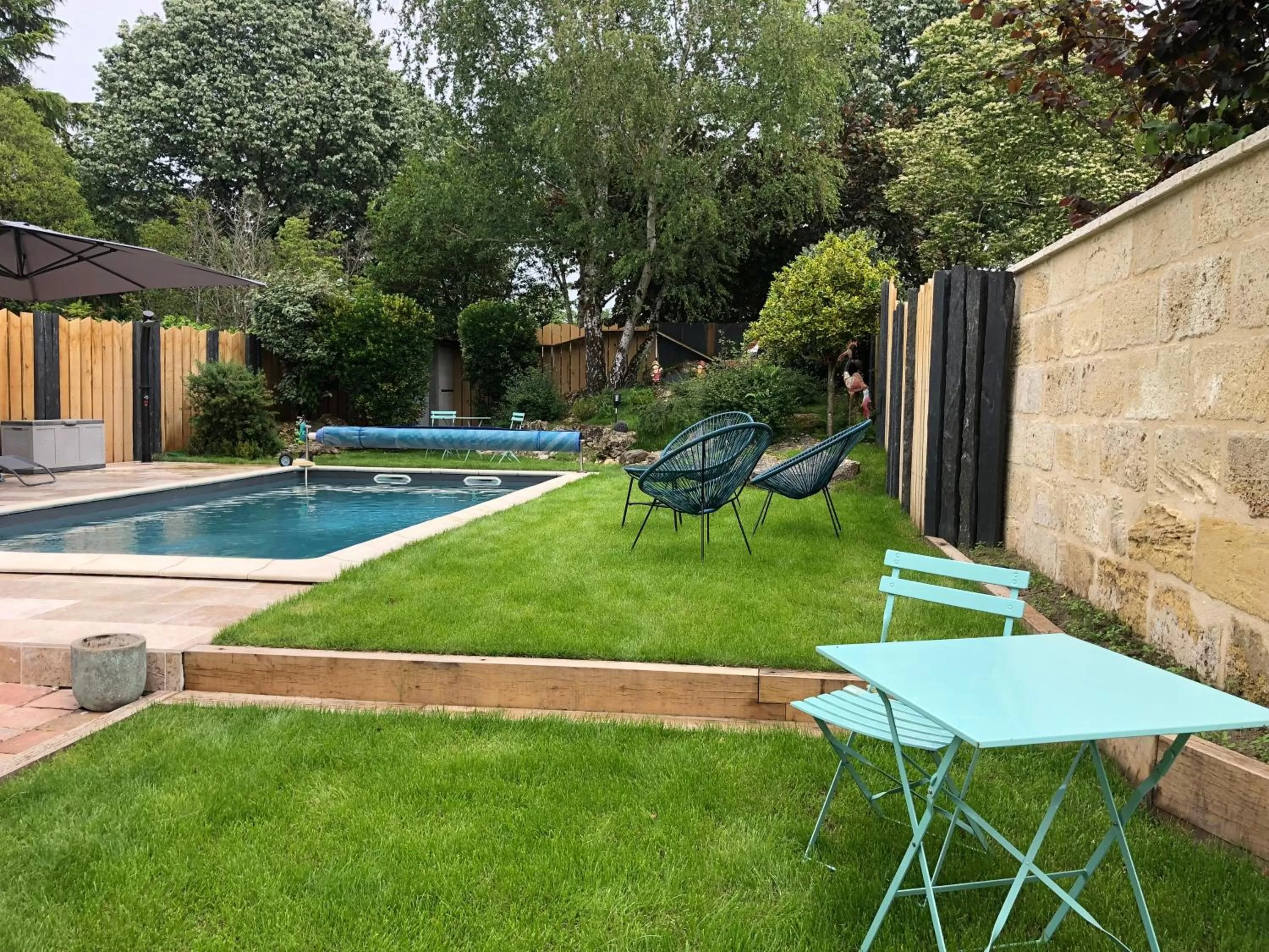 Swimming Pool in Le Numéro 15