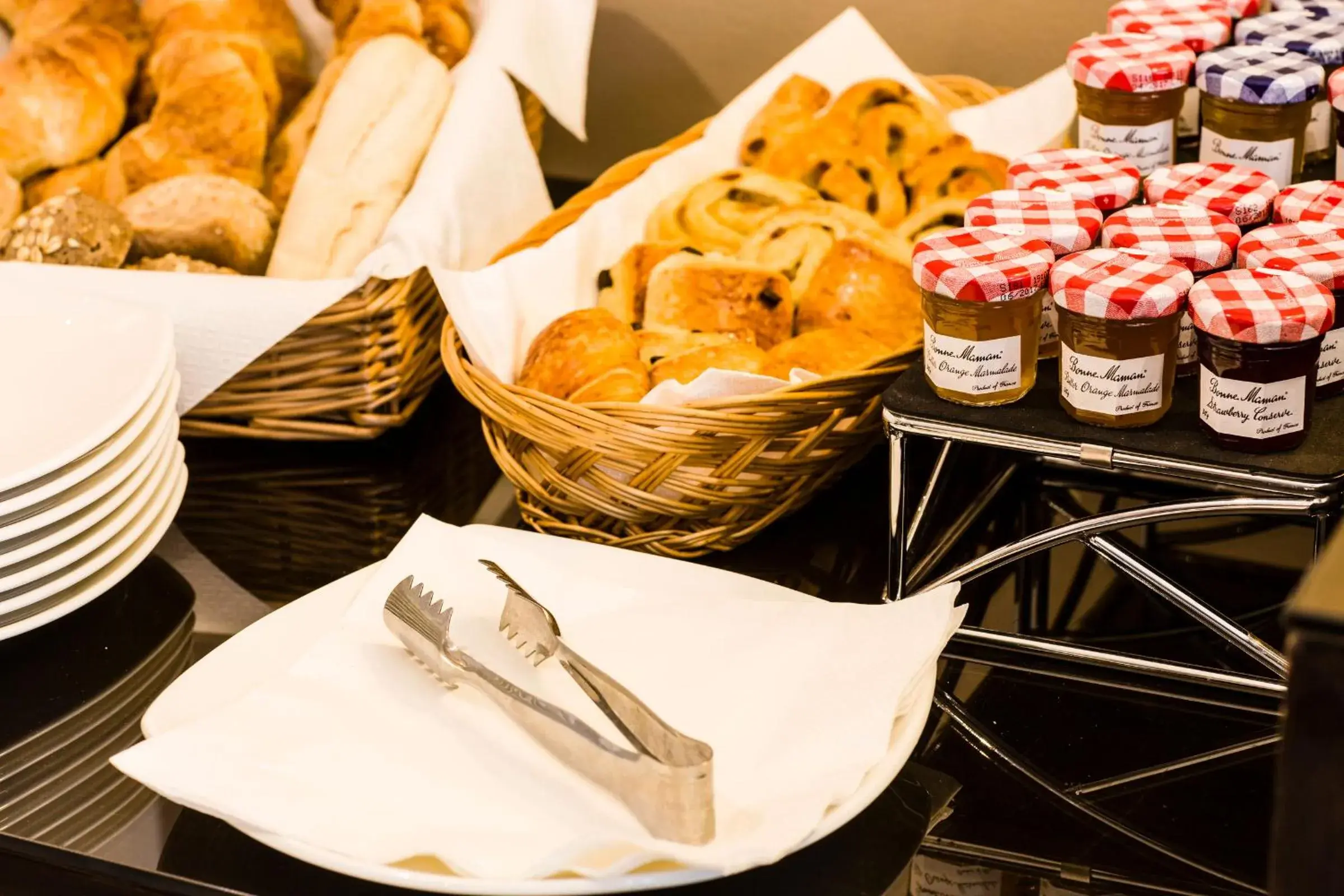 Continental breakfast, Food in Montagu Place Hotel