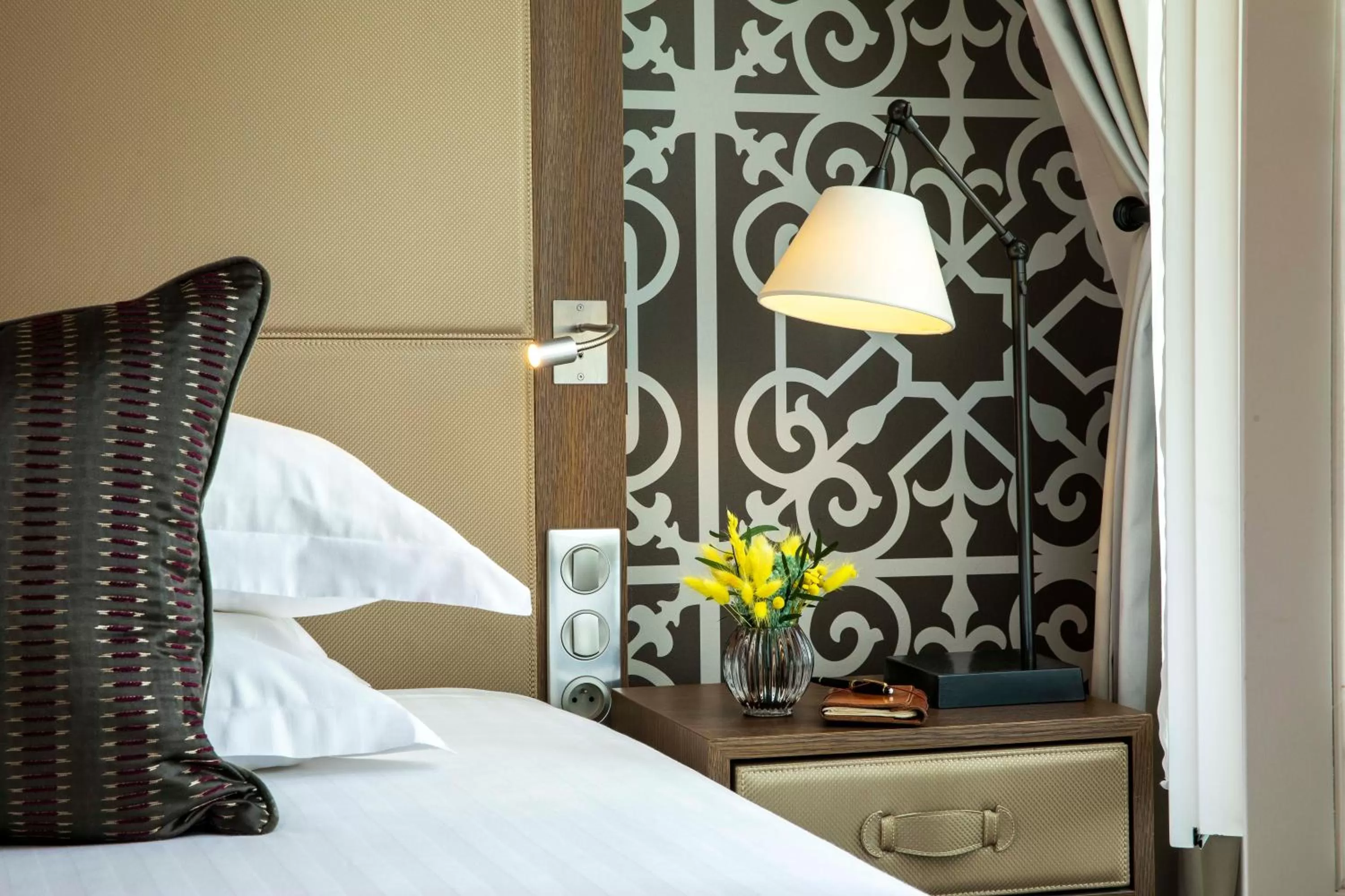 Decorative detail, Bed in Hotel Phileas Lazare & Spa - Opera