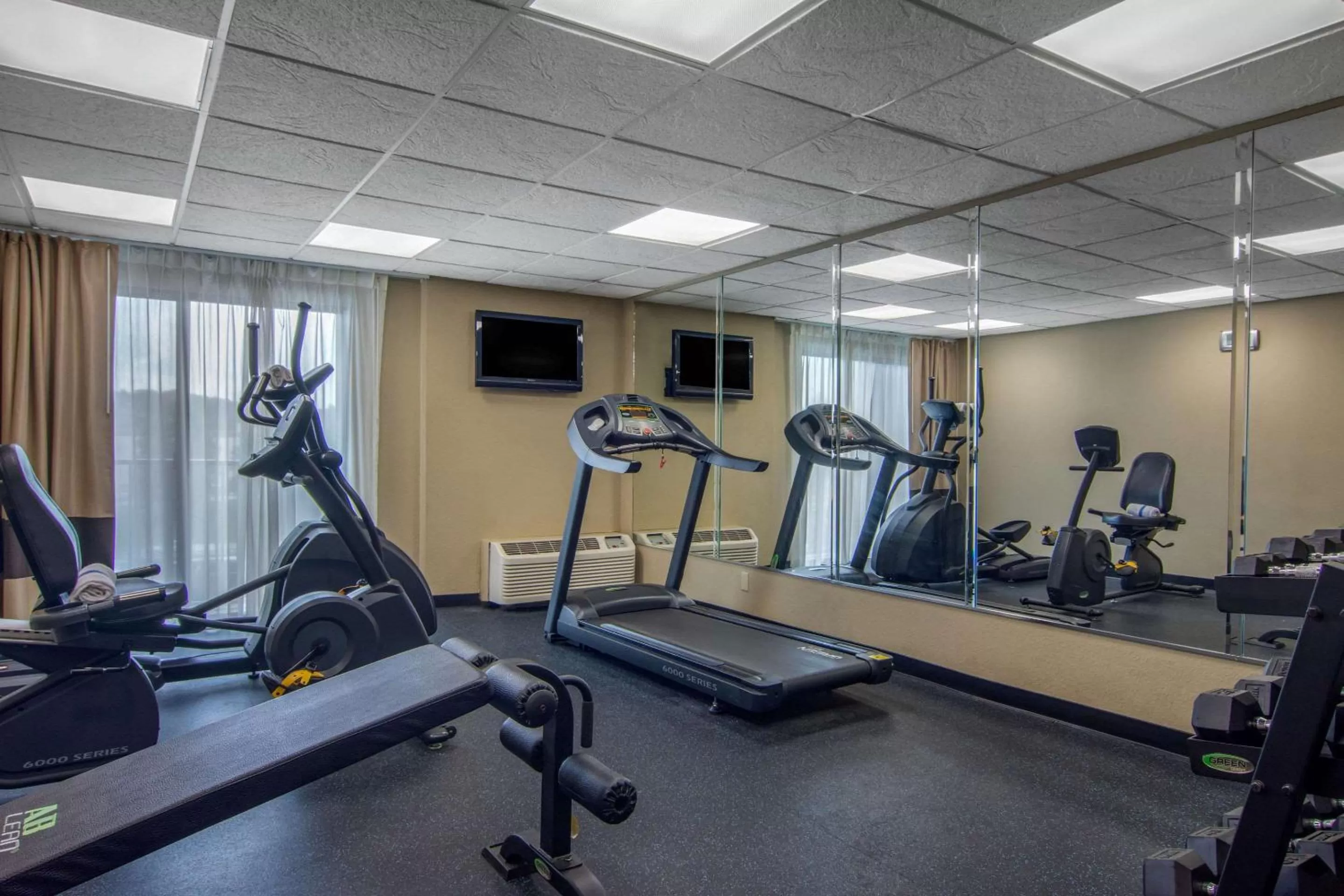 Fitness centre/facilities in Comfort Inn Sandy Springs - Perimeter