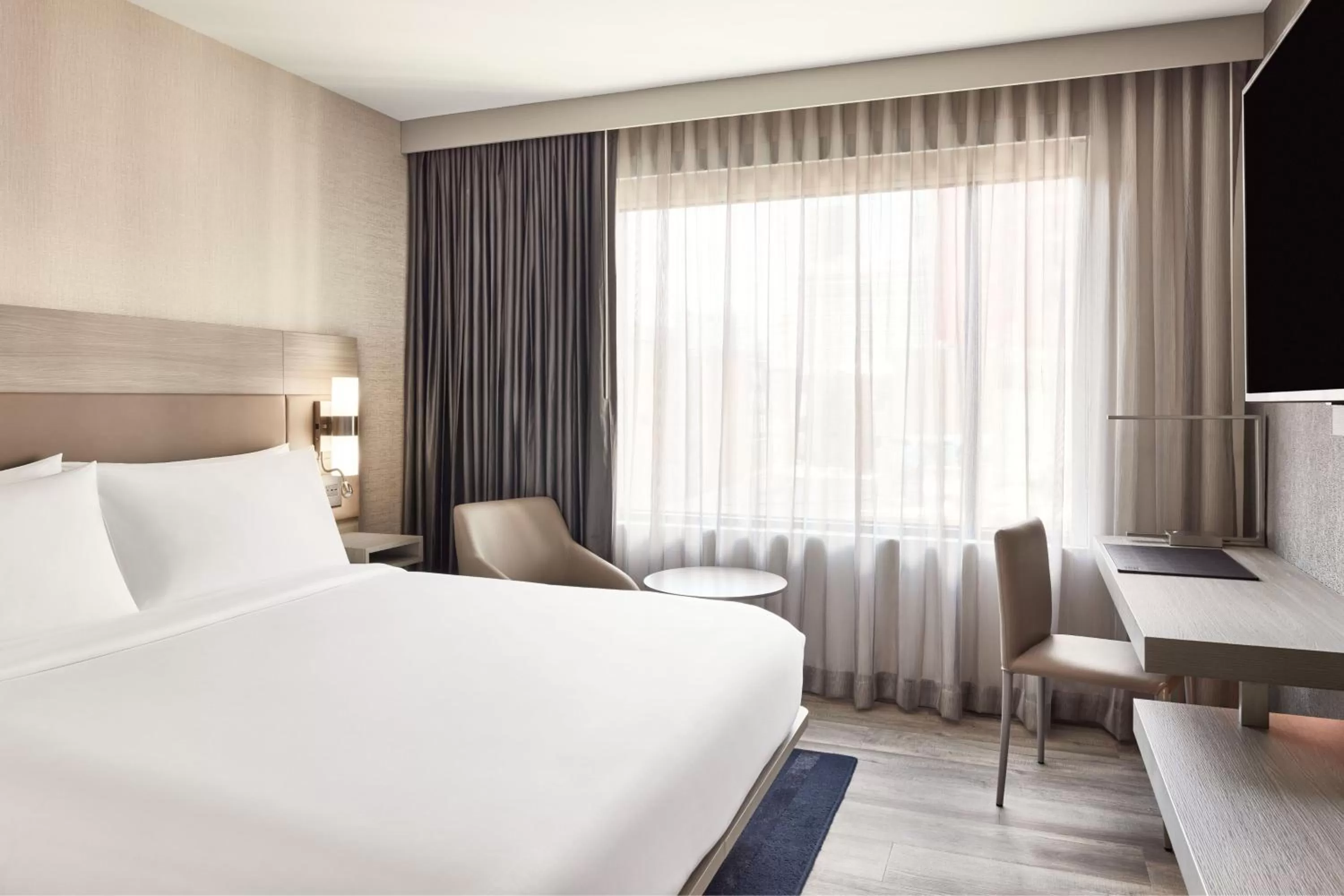 Photo of the whole room, Bed in AC Hotel by Marriott San Diego Downtown Gaslamp Quarter