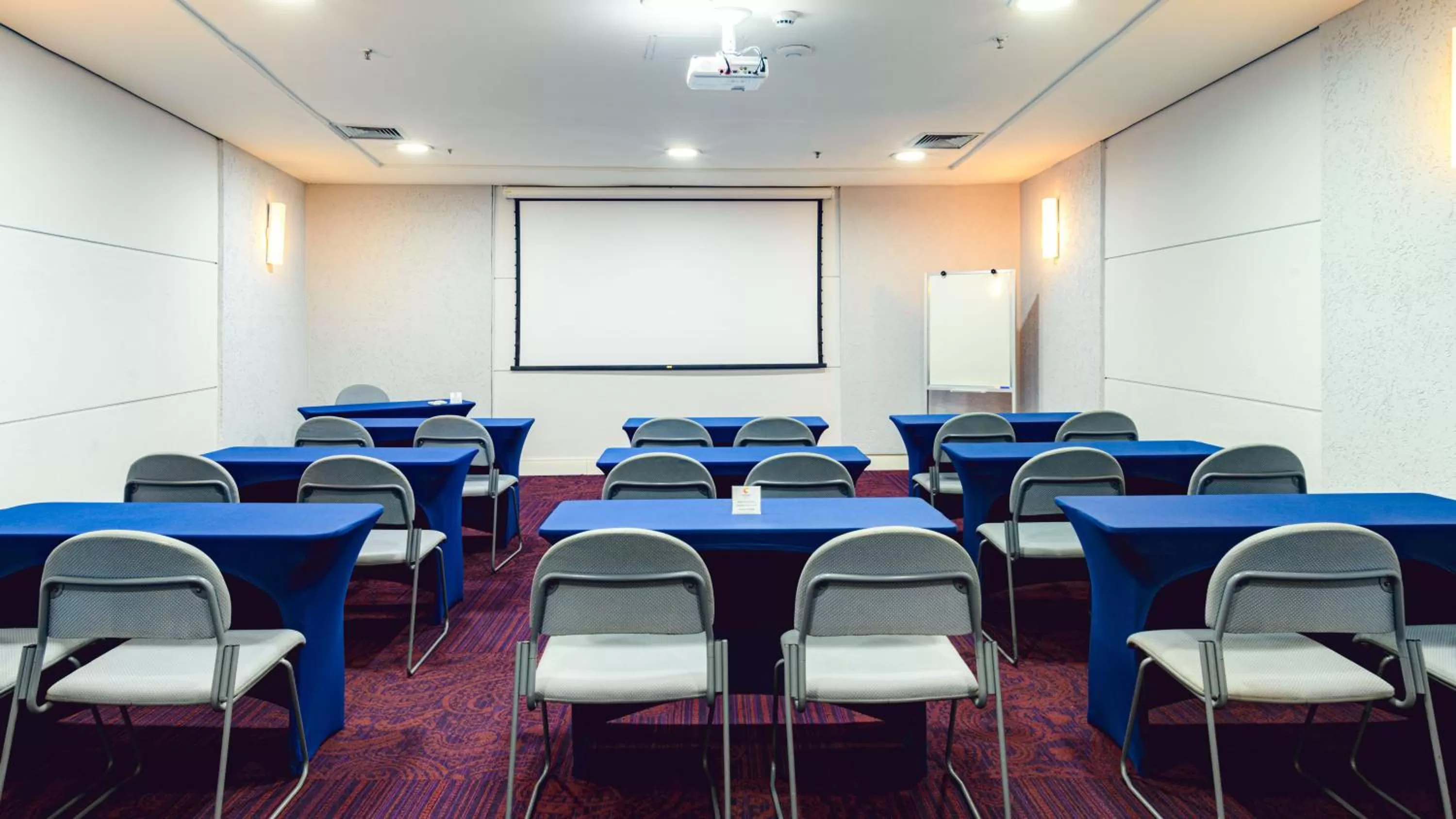 Meeting/conference room in Radisson Alphaville