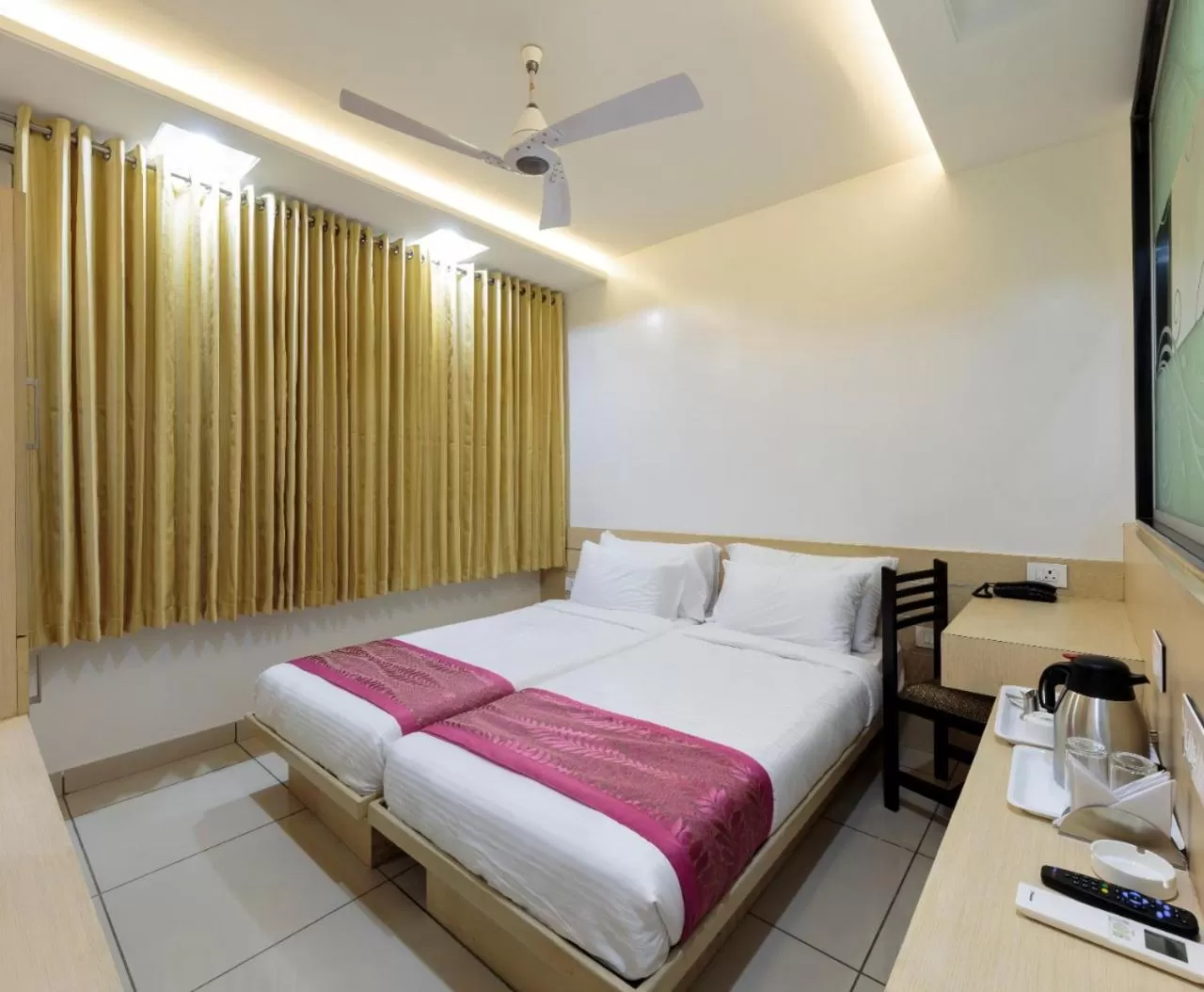 Bedroom, Bed in Hotel Radiant Kolhapur