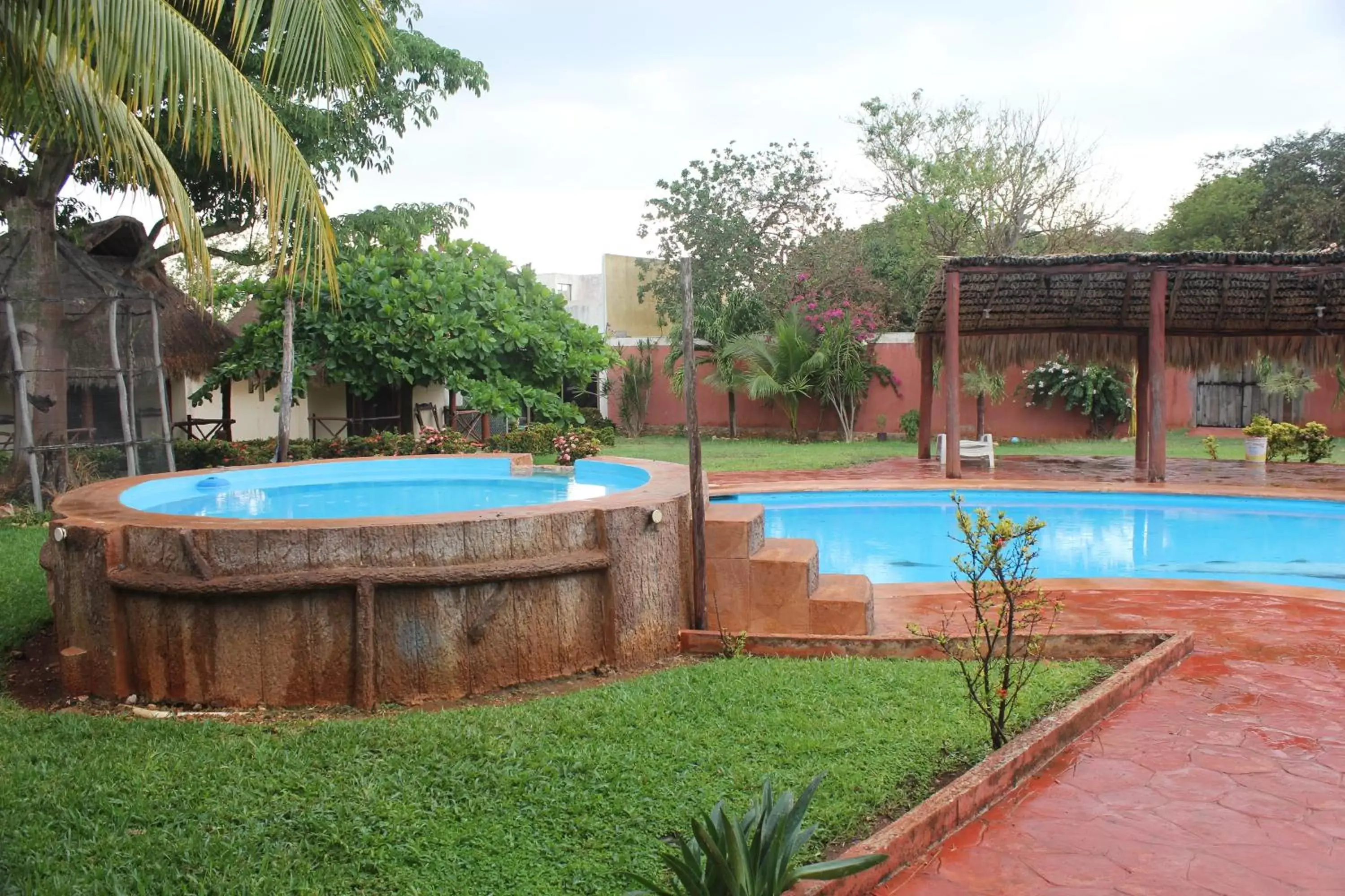 Swimming pool in Mangrove King Fishing Lodge