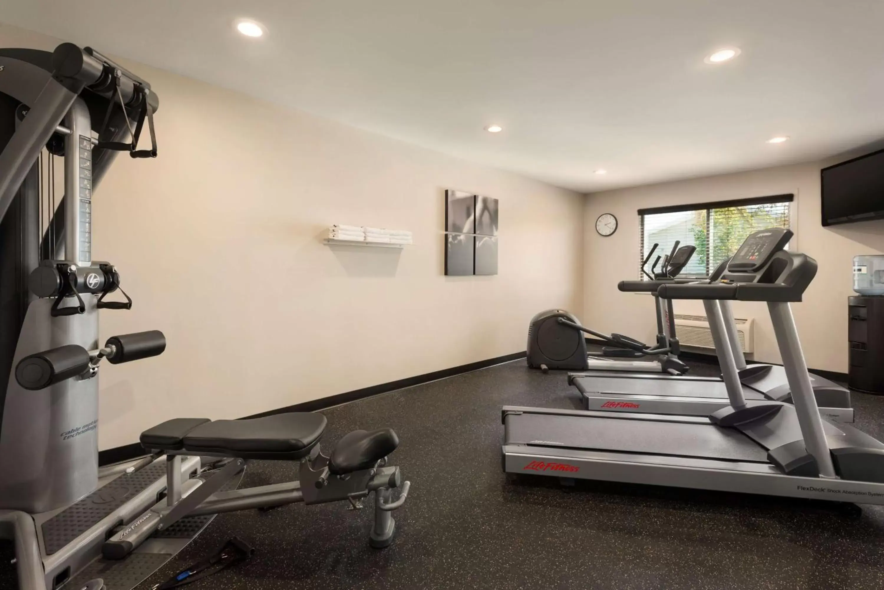 Activities, Fitness Center/Facilities in Country Inn & Suites by Radisson, Baxter, MN