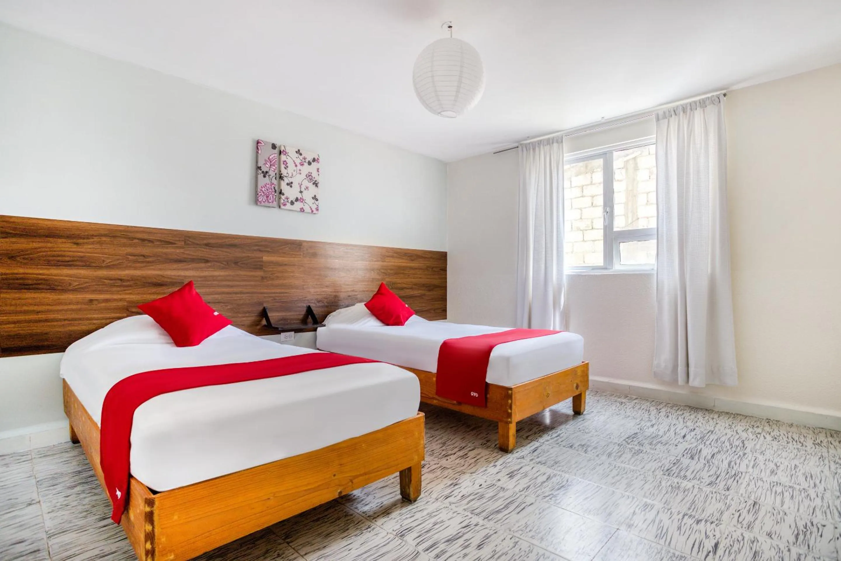 Photo of the whole room, Bed in Hotel Suites Puebla