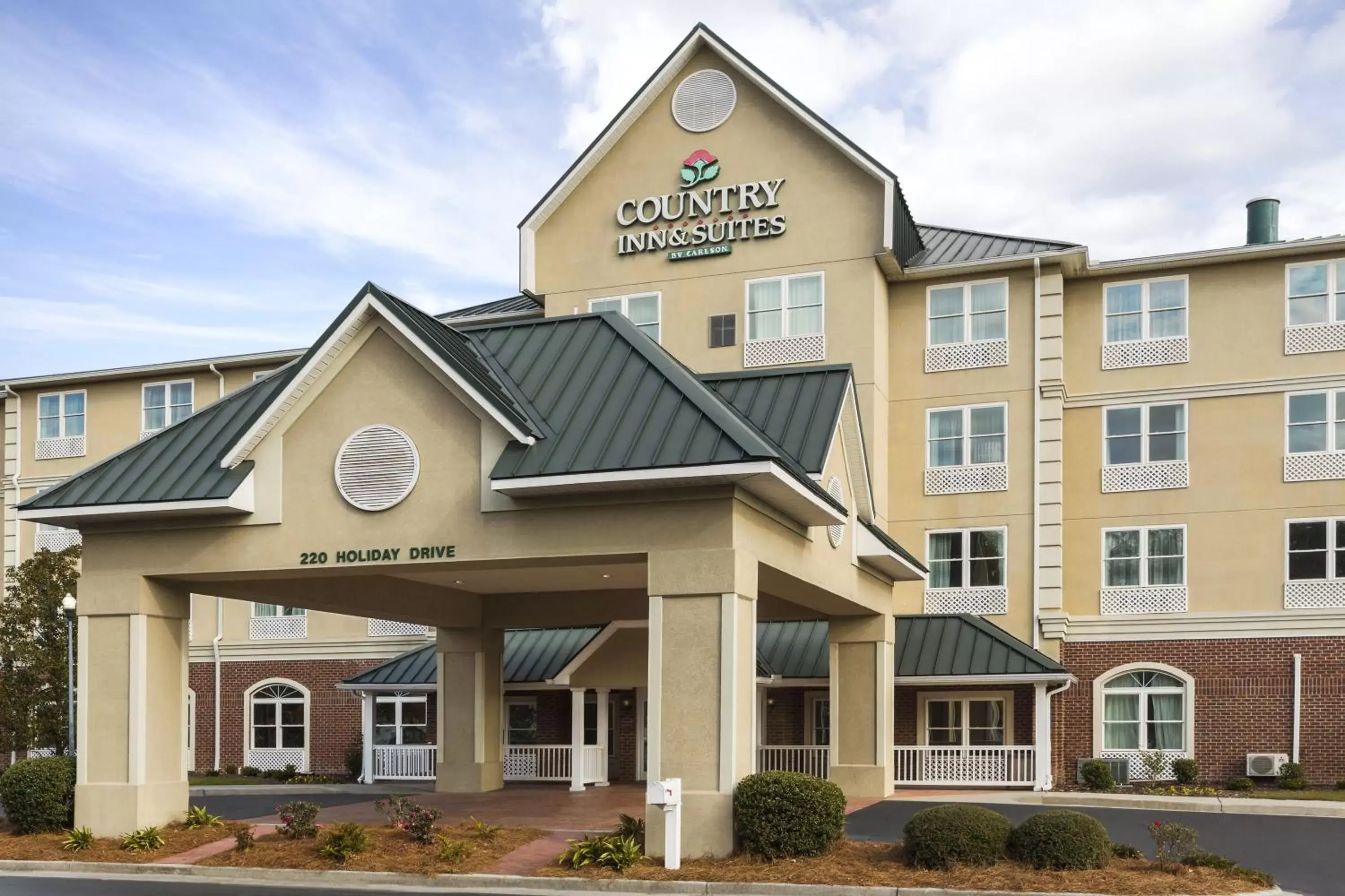 Property Building in Country Inn & Suites by Radisson, Summerville, SC