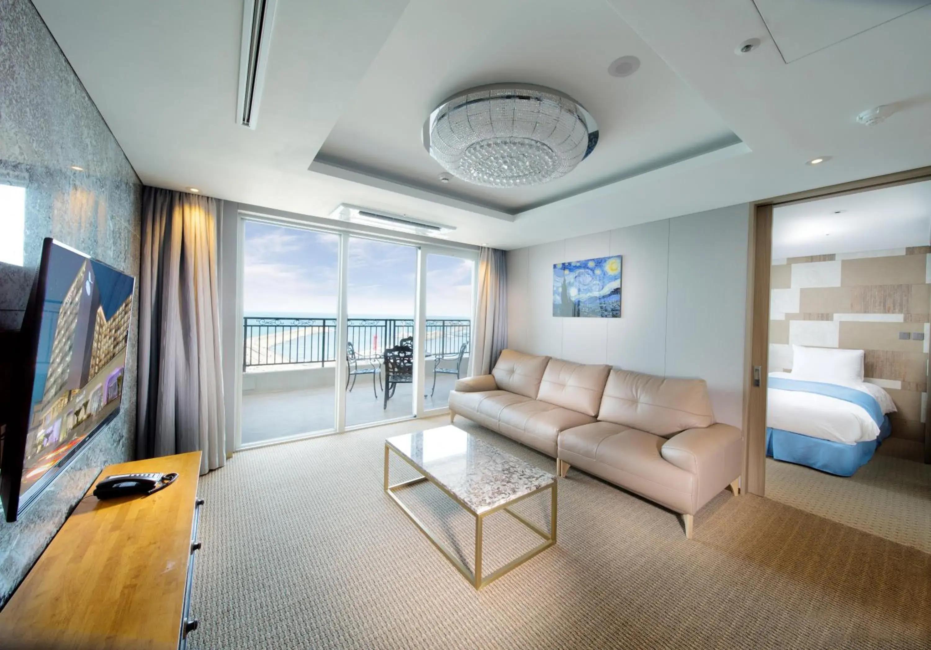 Sea view, Seating Area in Hotel Whistlelark, BW Signature Collection Sea view, Seating Area in Hotel Whistlelark, BW Signature Collection