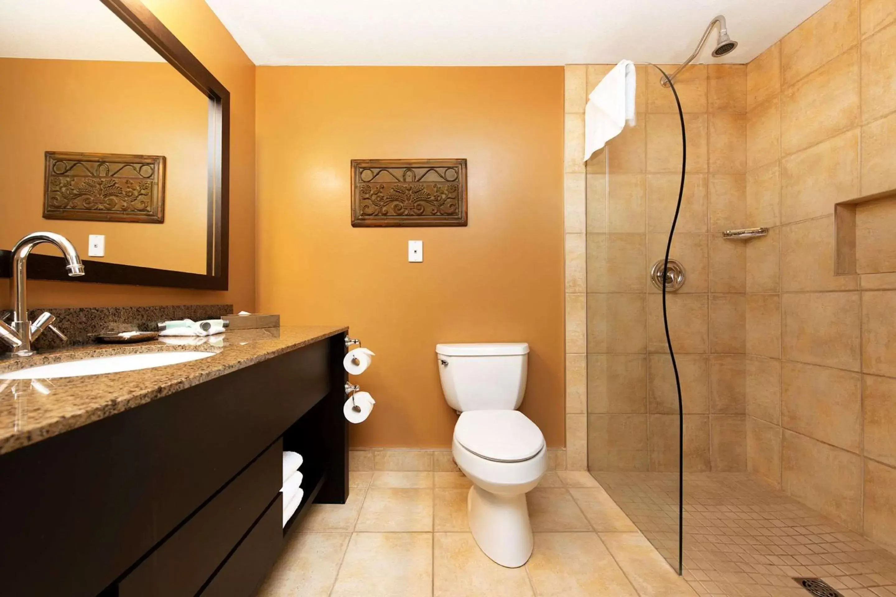 Bathroom in Prestige Rocky Mountain Resort Cranbrook, WorldHotels Crafted