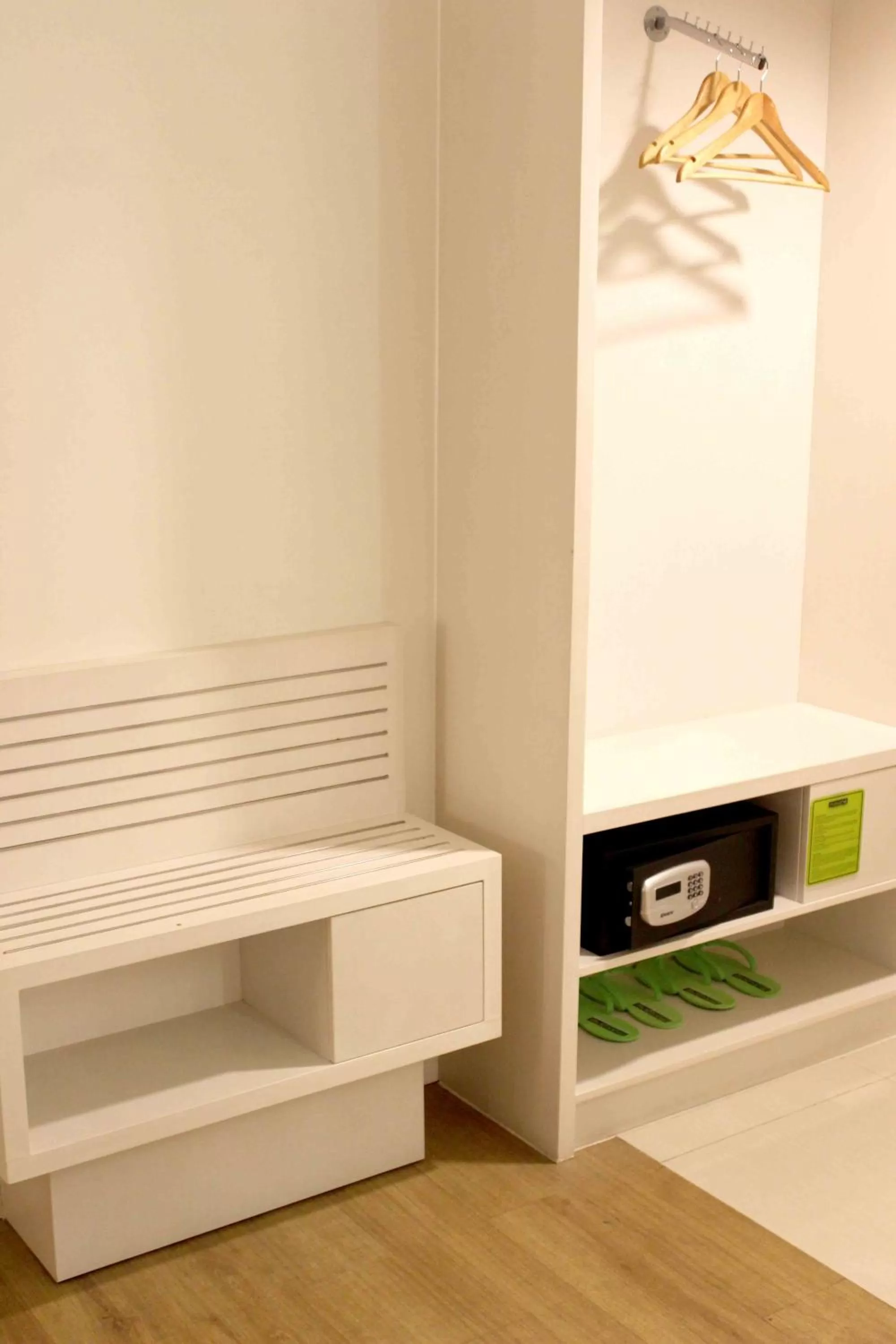 Area and facilities in MaxOne Signature Glodok Jakarta